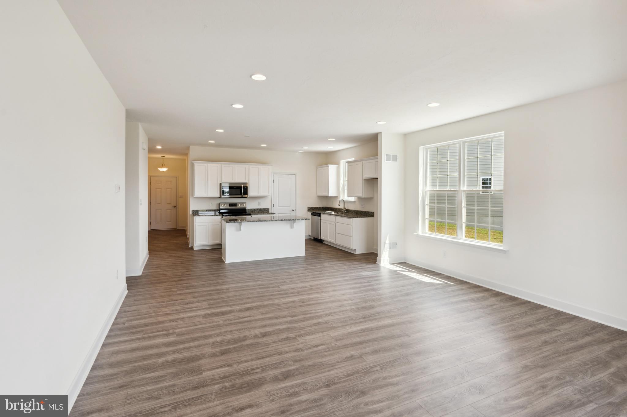 KINGS COURT AT BROWNSTONE - Residential