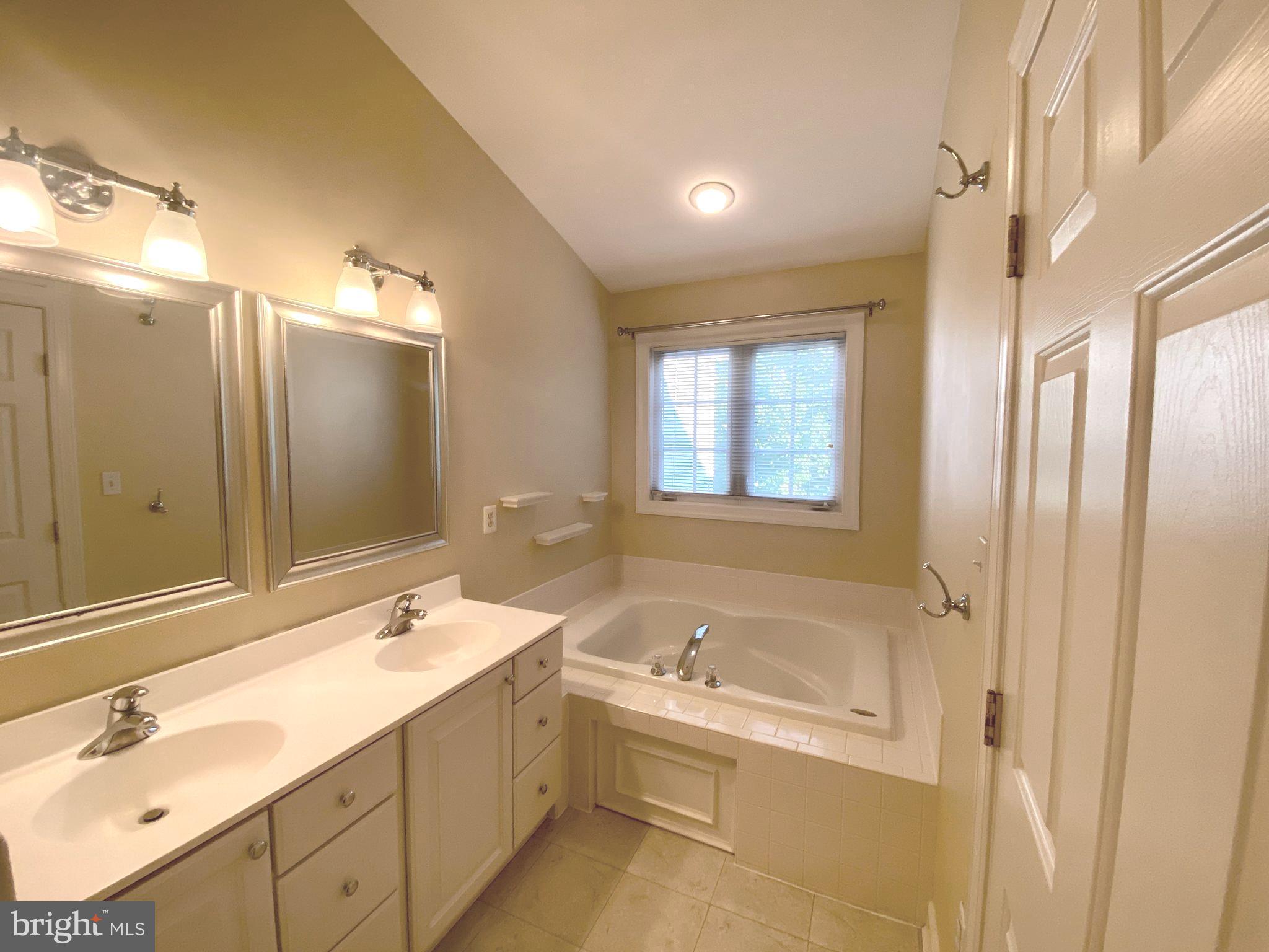 WAVERLY WOODS - Residential Lease