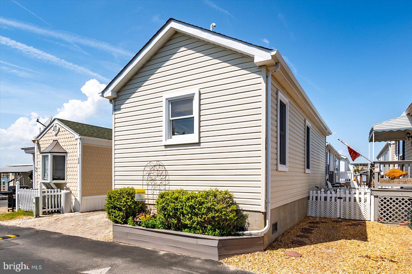 ISLE OF WIGHT TRAILER PK - Residential