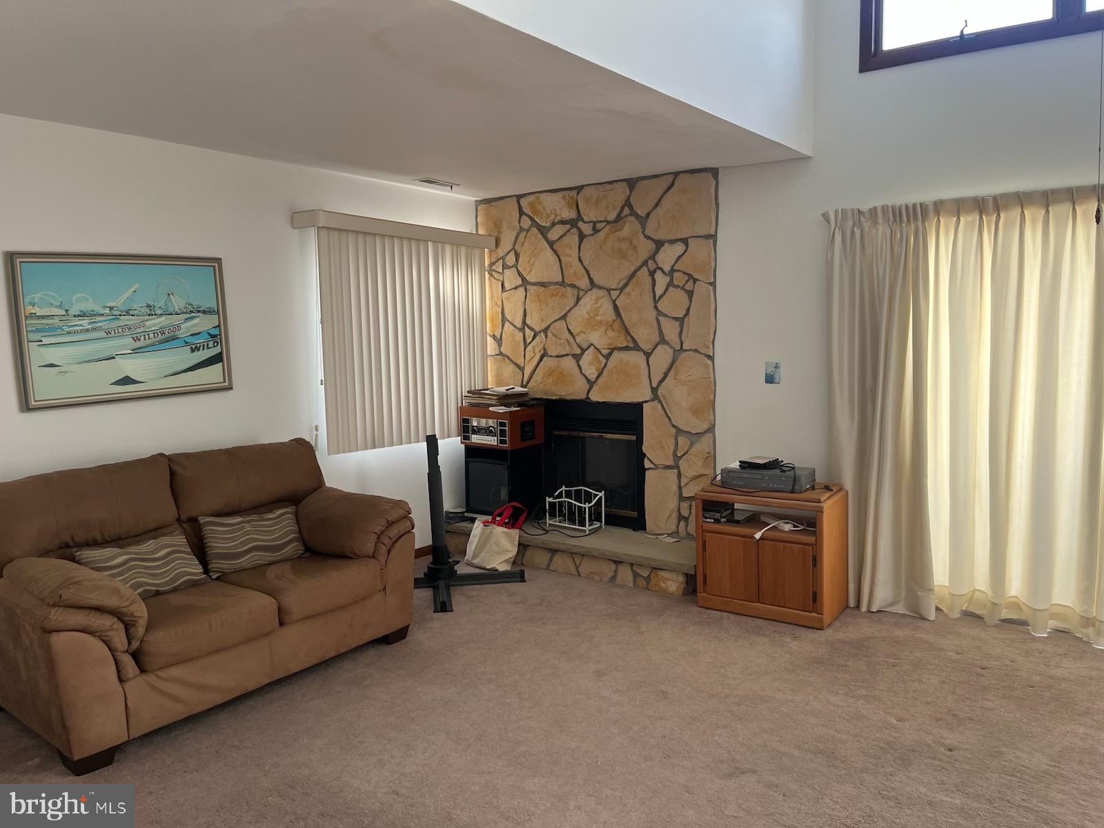 421 W BENNETT AVENUE 4