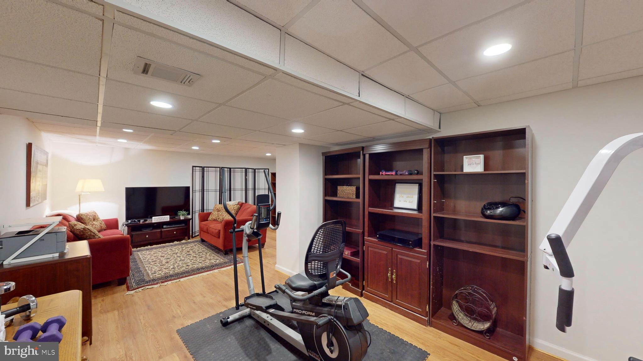 HICKORY FARMS - Residential