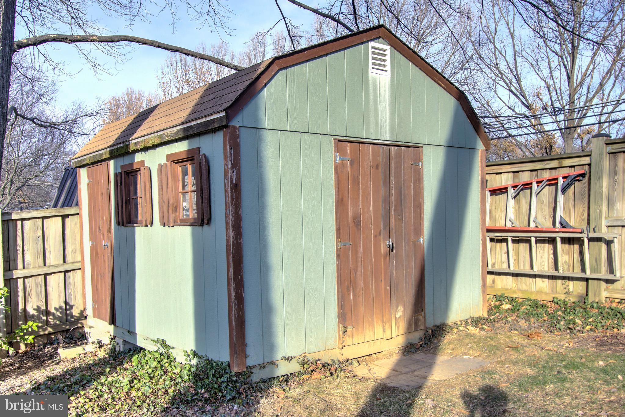 HICKORY FARMS - Residential