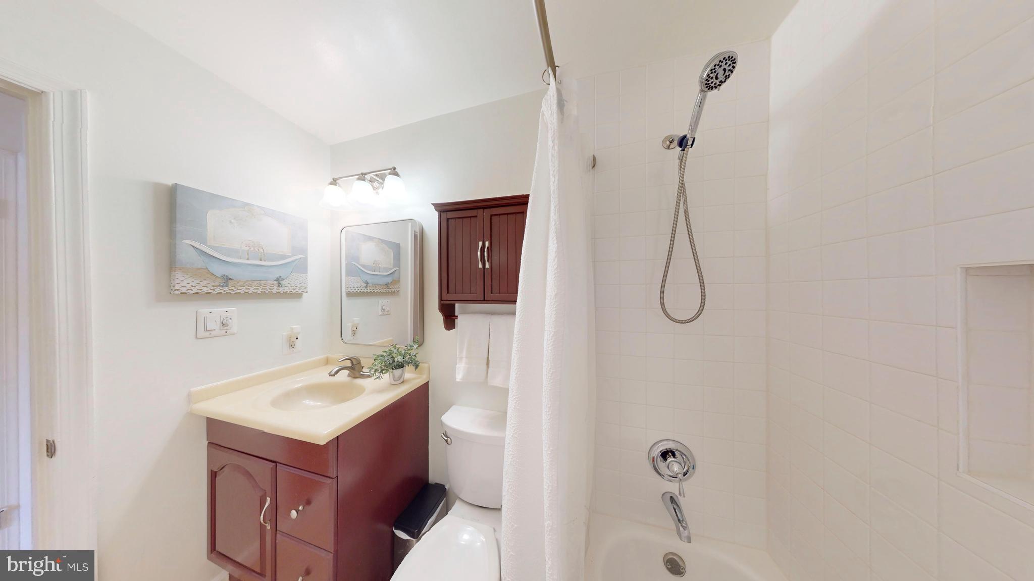 HICKORY FARMS - Residential