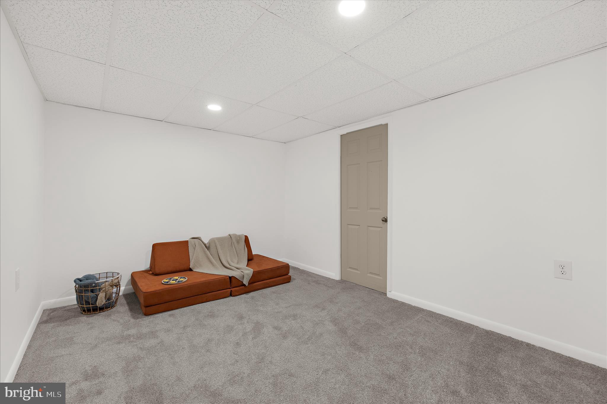 ROLAND TERRACE - Residential