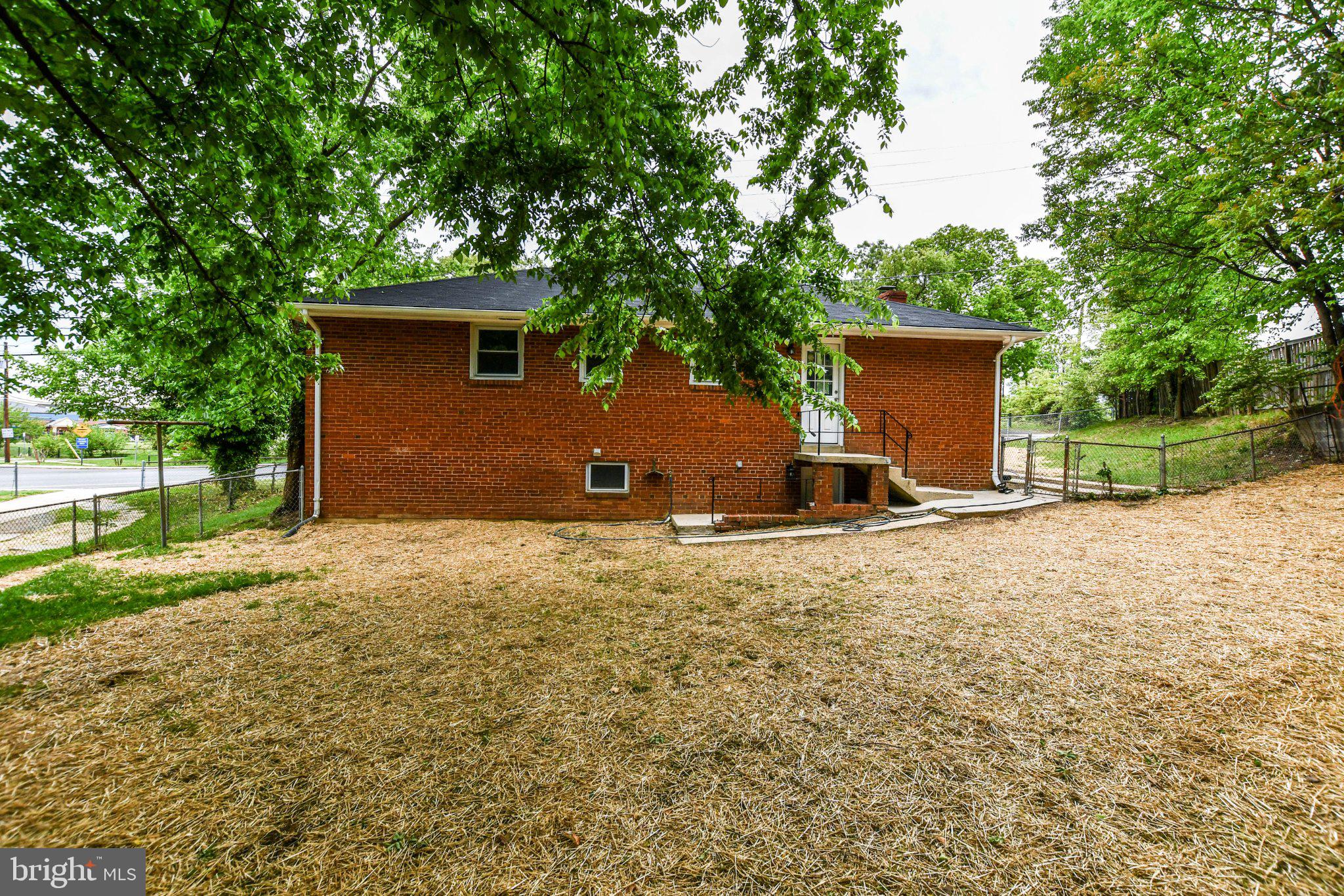 BRADBURY PARK - Residential