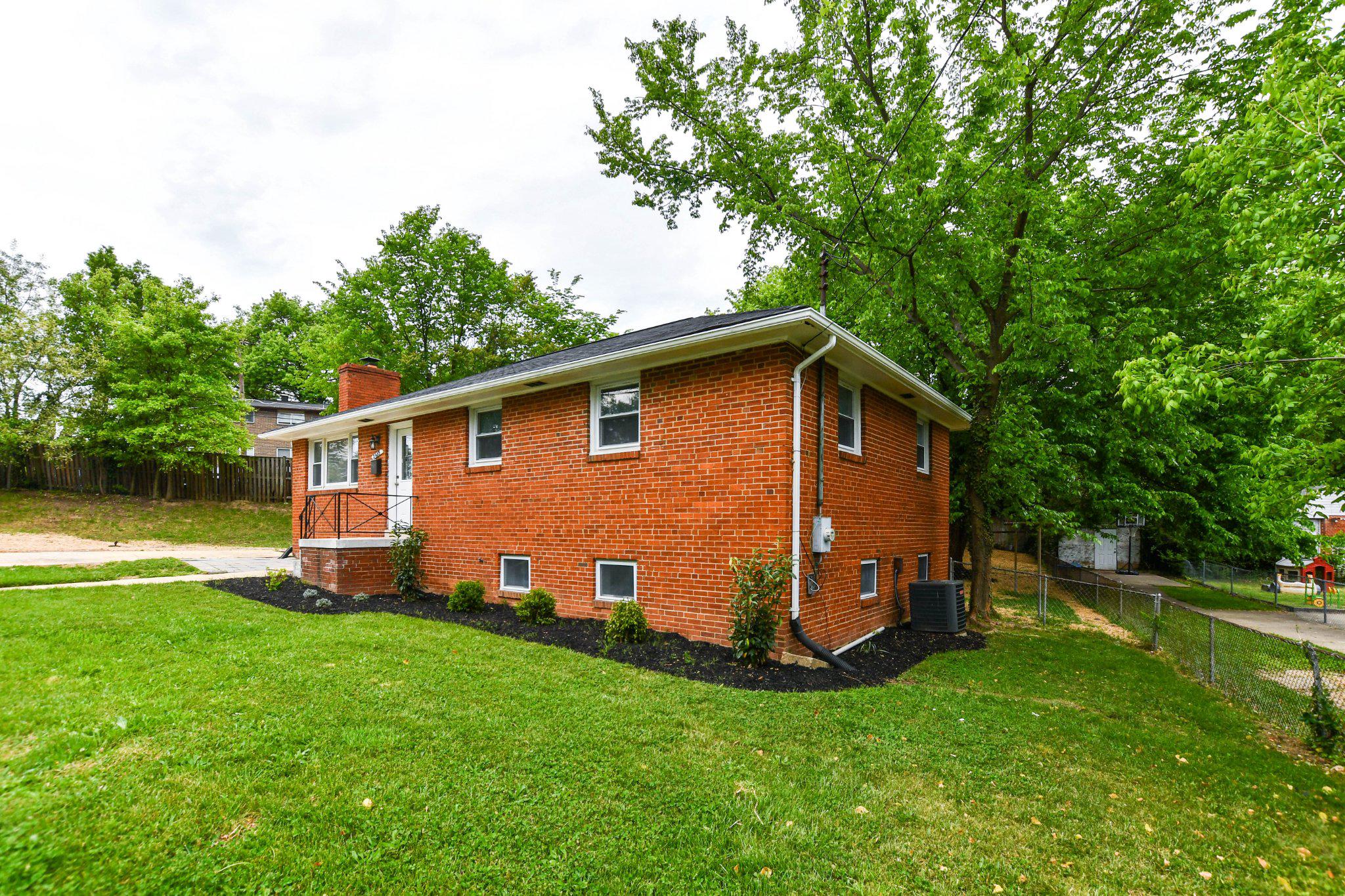 BRADBURY PARK - Residential