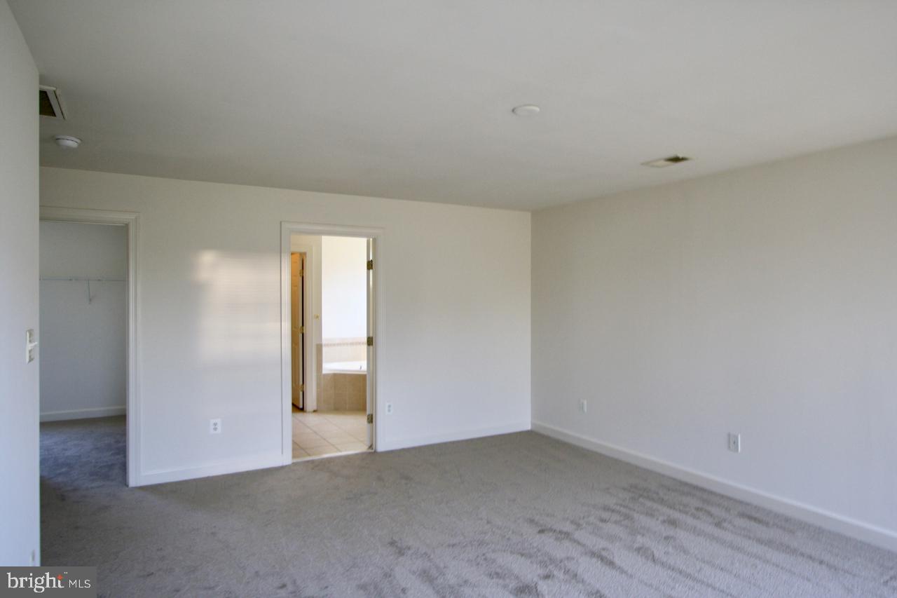 HAGERS CROSSING - Residential Lease