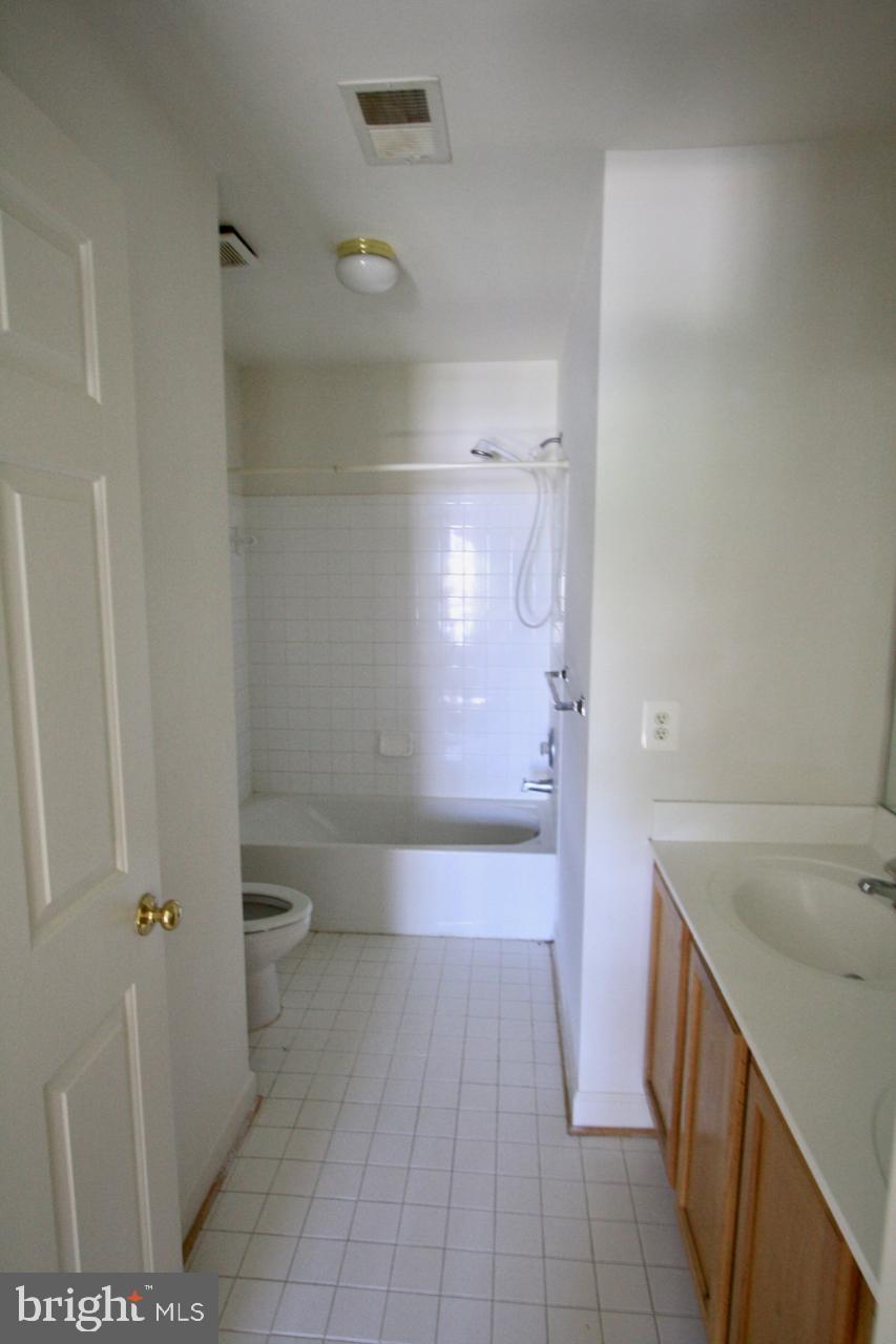 HAGERS CROSSING - Residential Lease