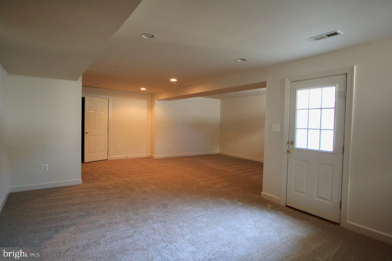 HAGERS CROSSING - Residential Lease