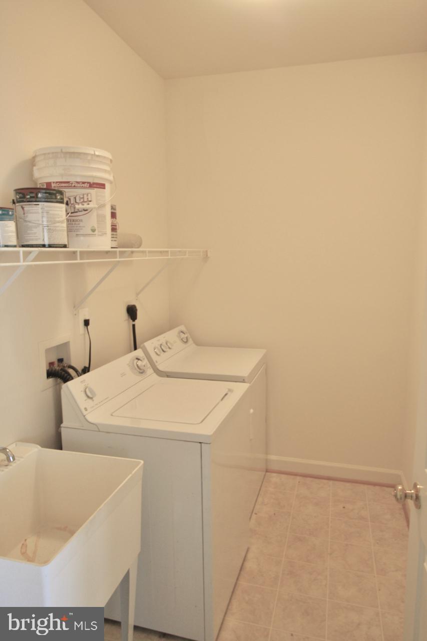 HAGERS CROSSING - Residential Lease