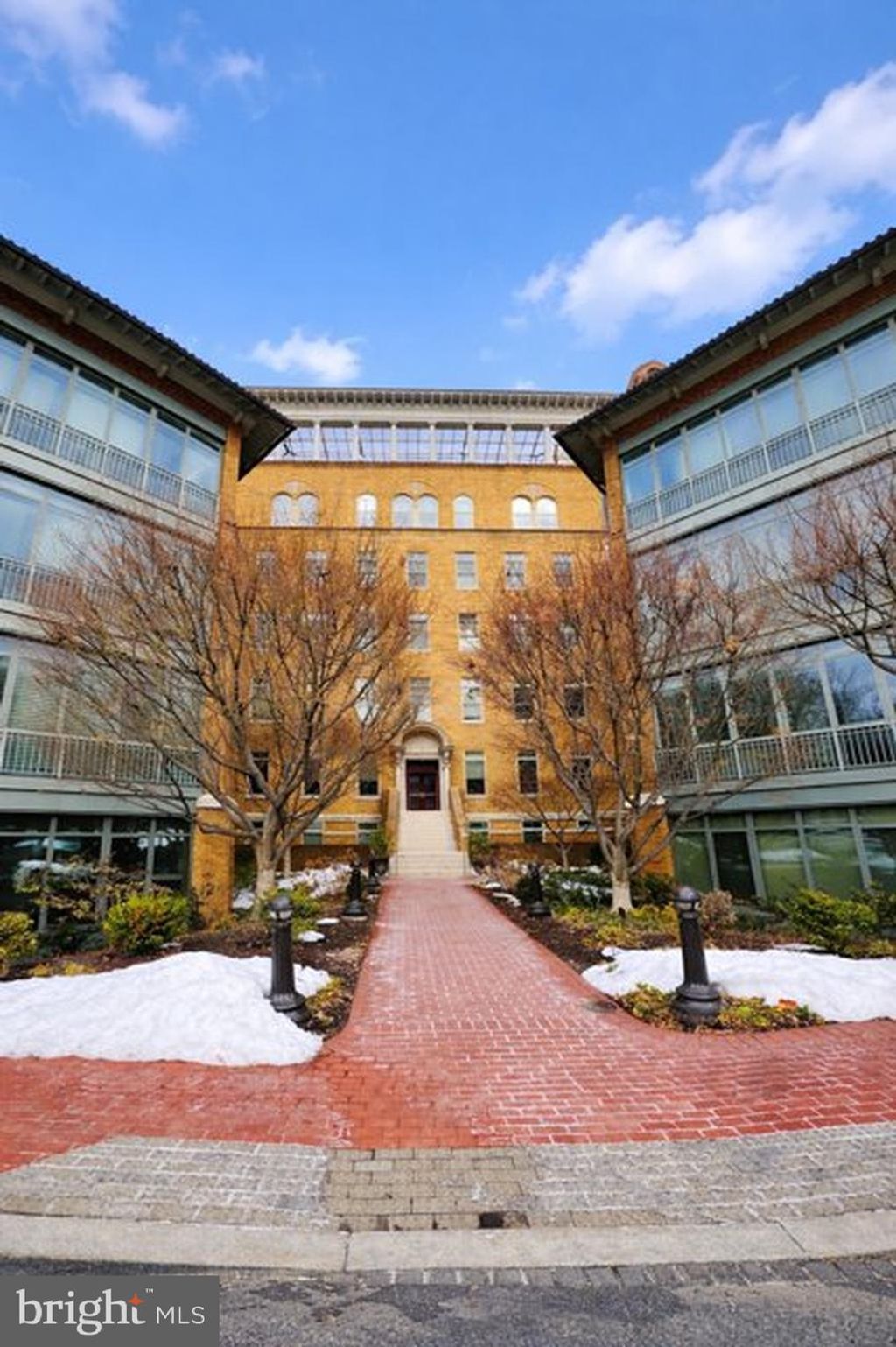 Photo of 2425 L Street NW #509, WASHINGTON, DC 20037 (MLS # DCDC2245334)