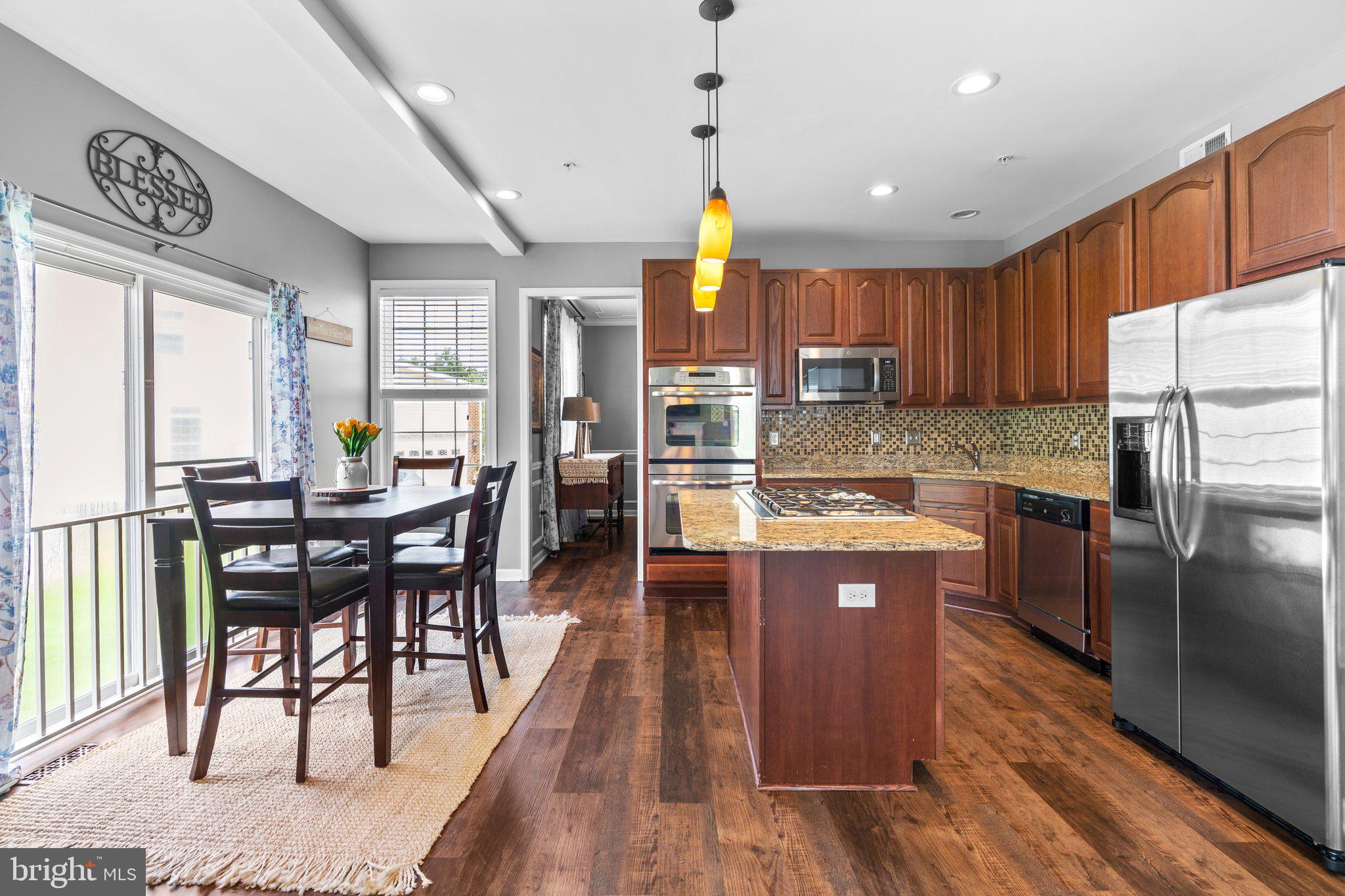 3275 SUTHERLAND COURT