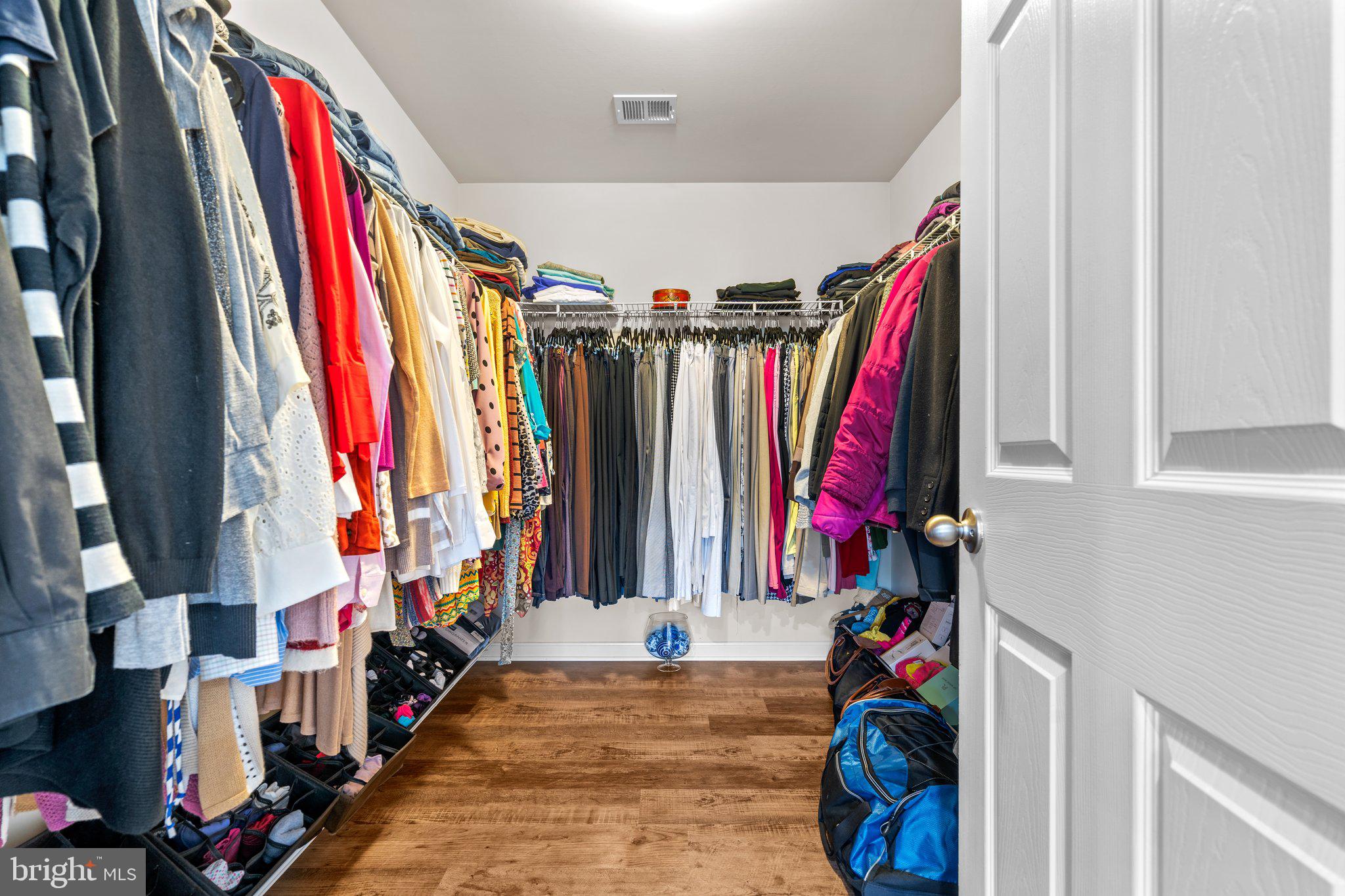 KINGSVIEW - Residential