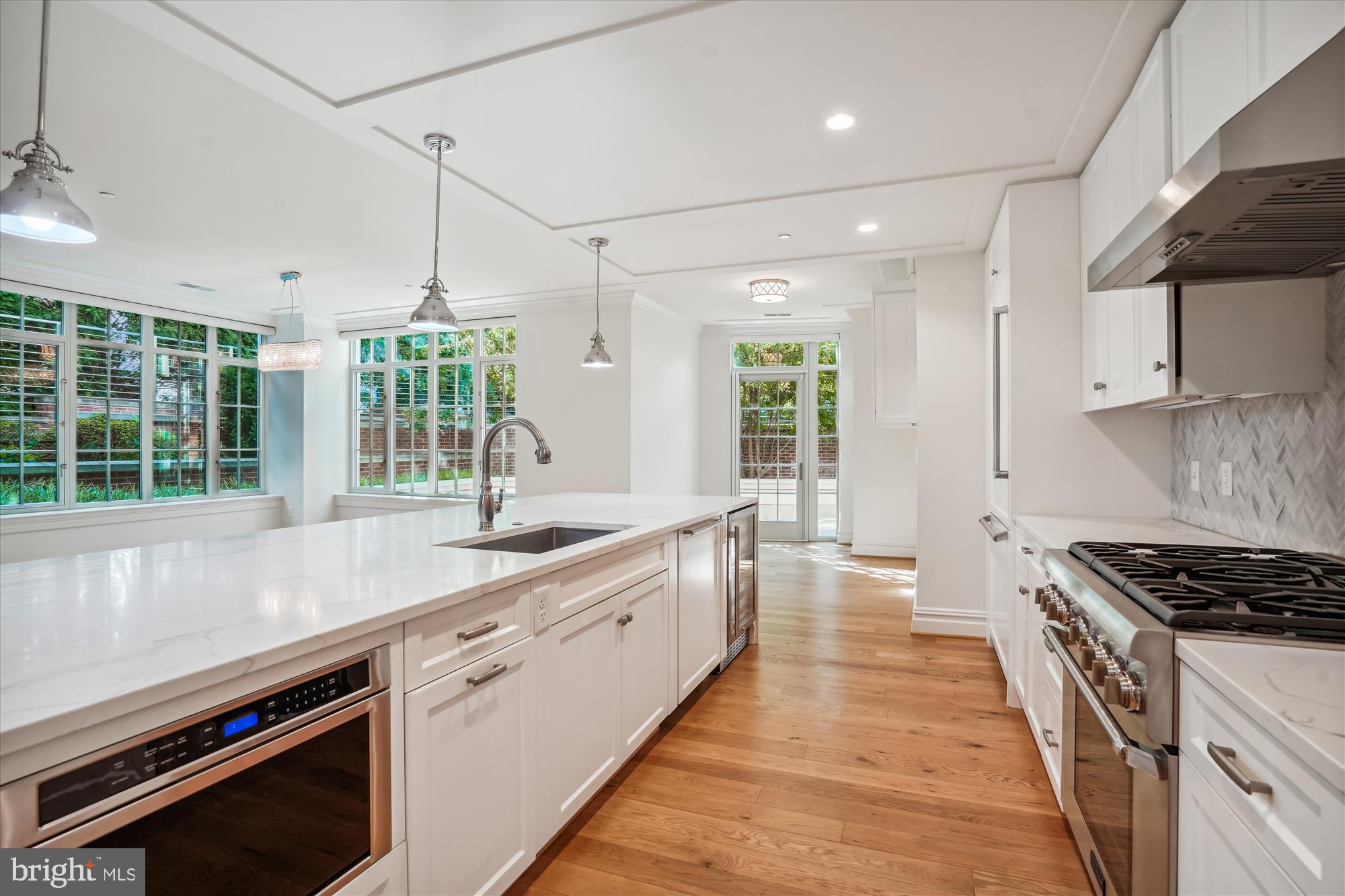 THE SIGNET - Residential