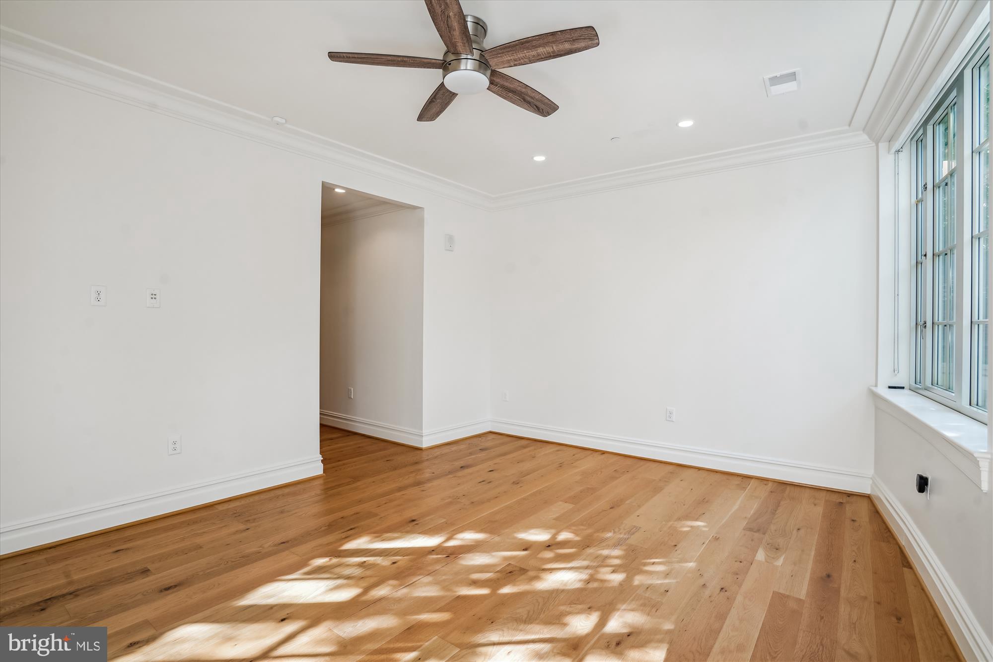 THE SIGNET - Residential