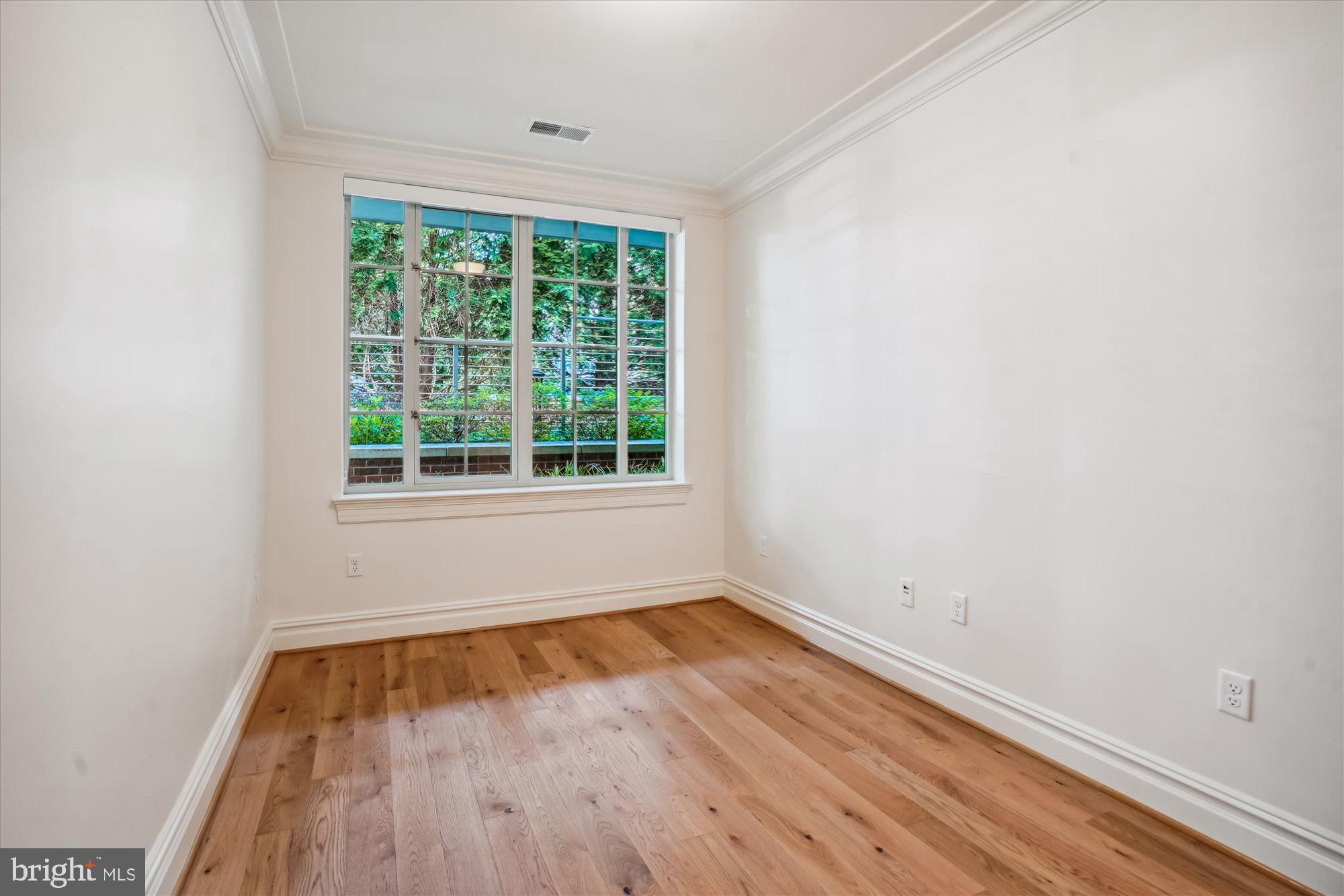 THE SIGNET - Residential