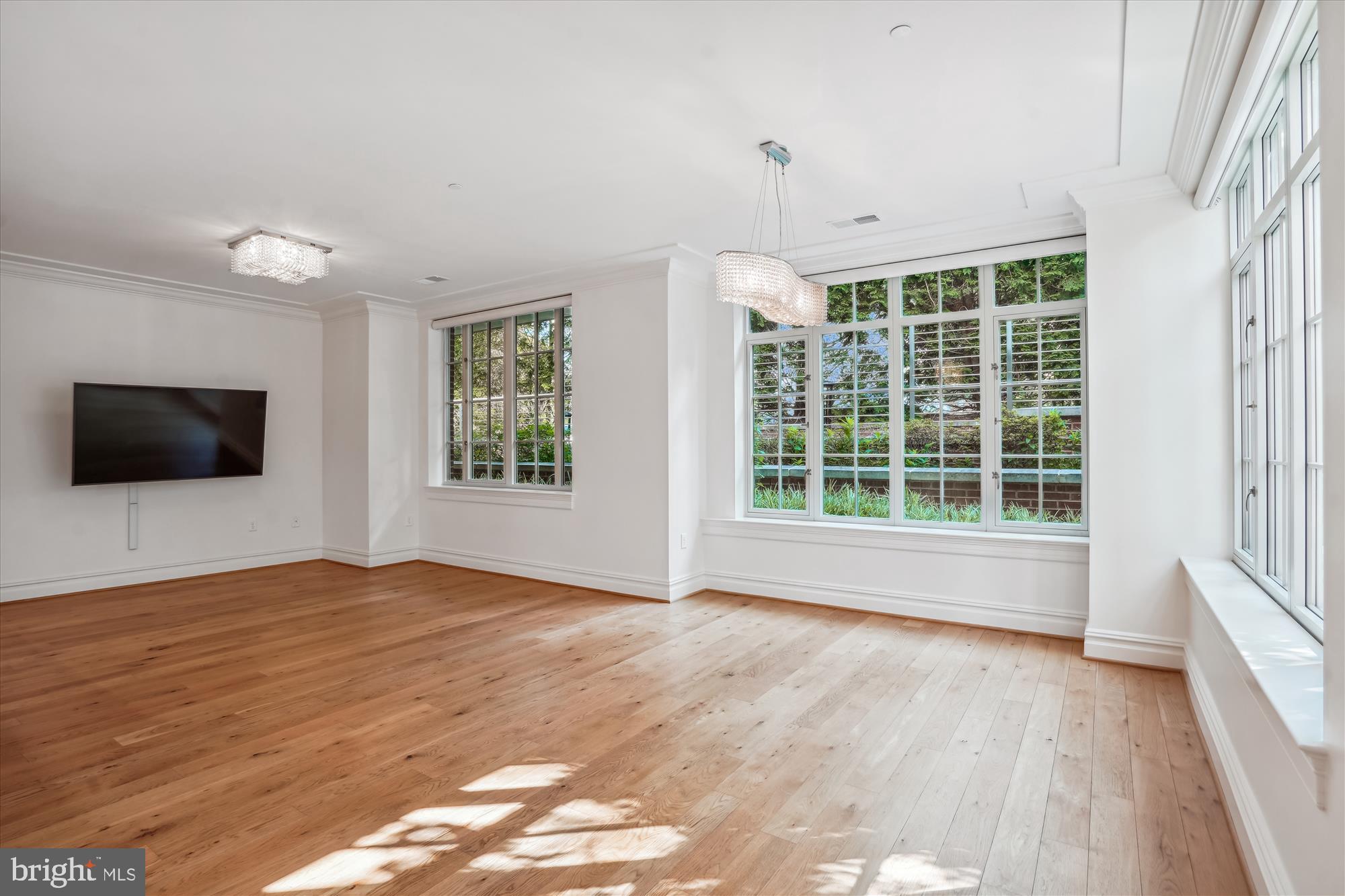 THE SIGNET - Residential