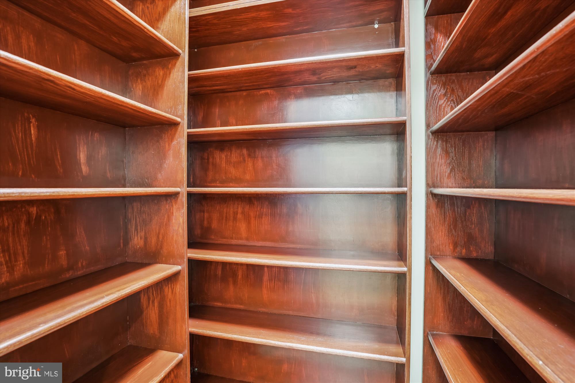 THE SIGNET - Residential