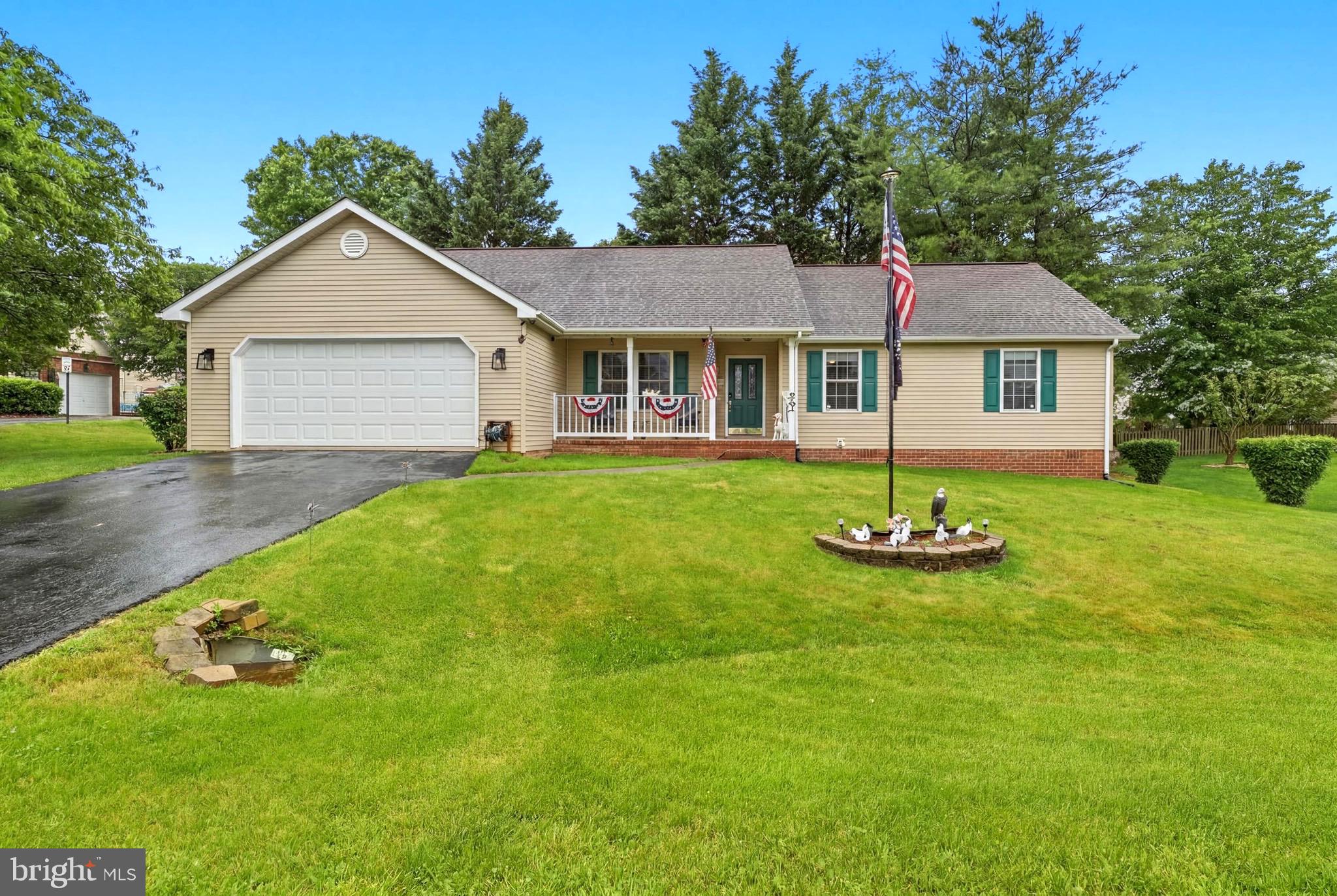 LAUREL RIDGE - Residential