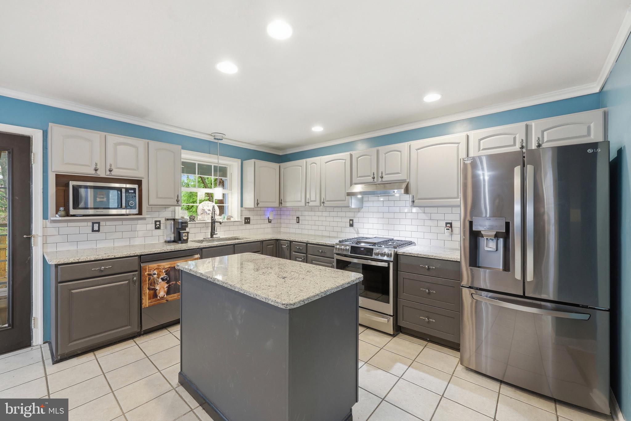 LAUREL RIDGE - Residential