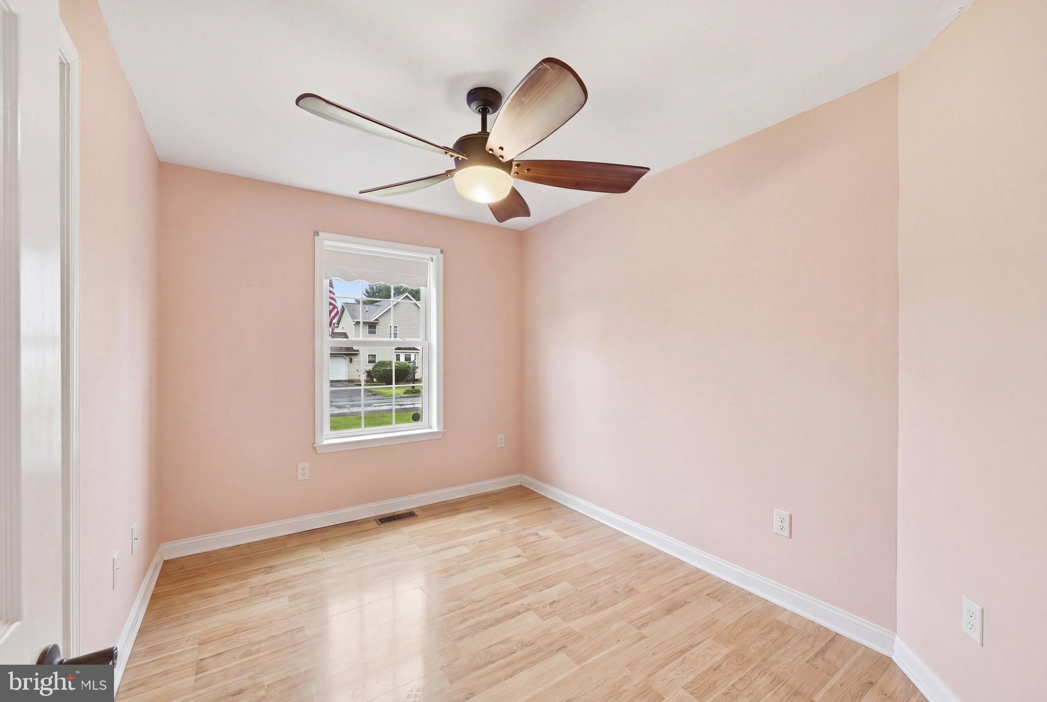 LAUREL RIDGE - Residential