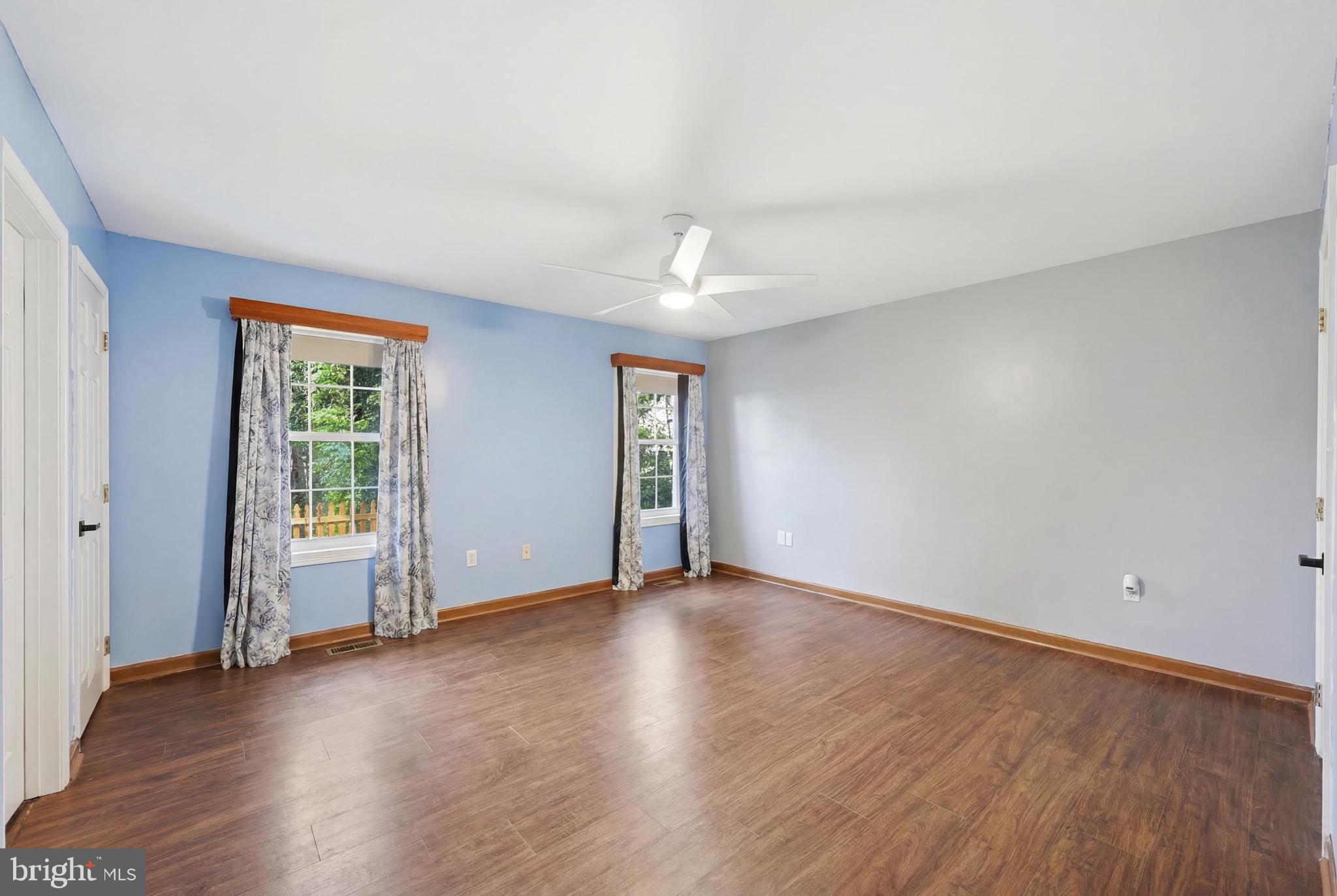 LAUREL RIDGE - Residential