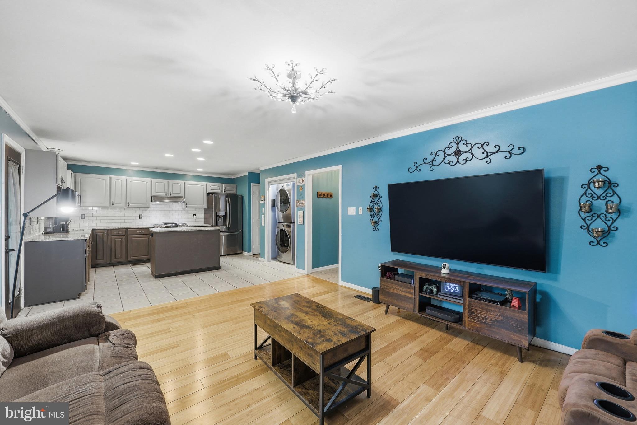 LAUREL RIDGE - Residential