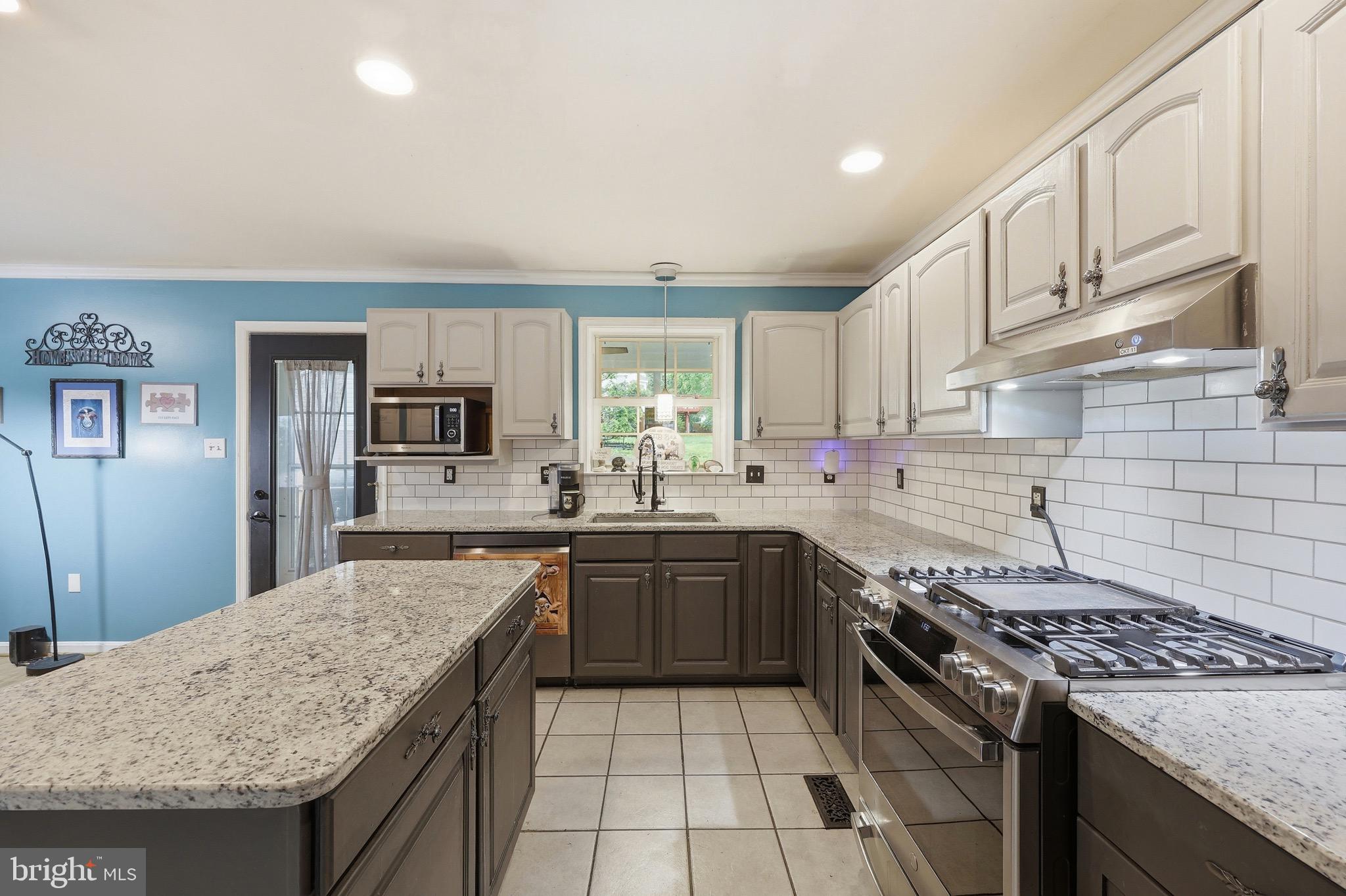LAUREL RIDGE - Residential