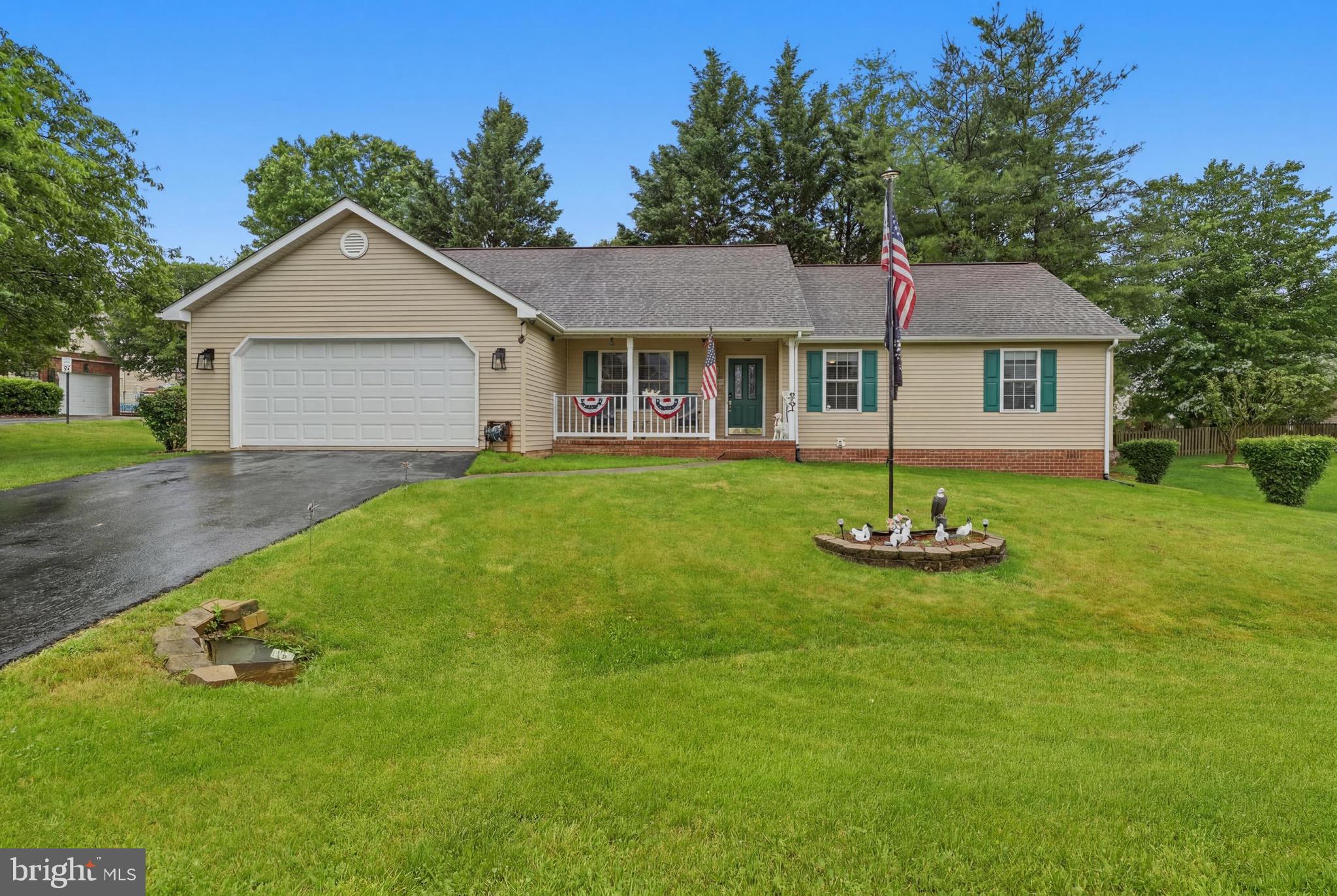 LAUREL RIDGE - Residential
