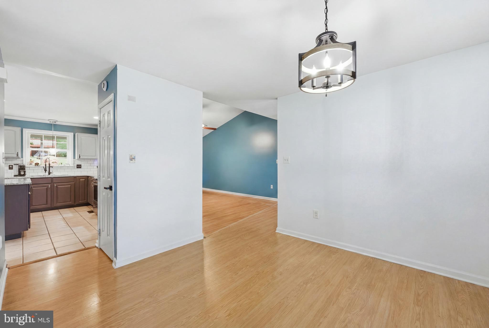 LAUREL RIDGE - Residential