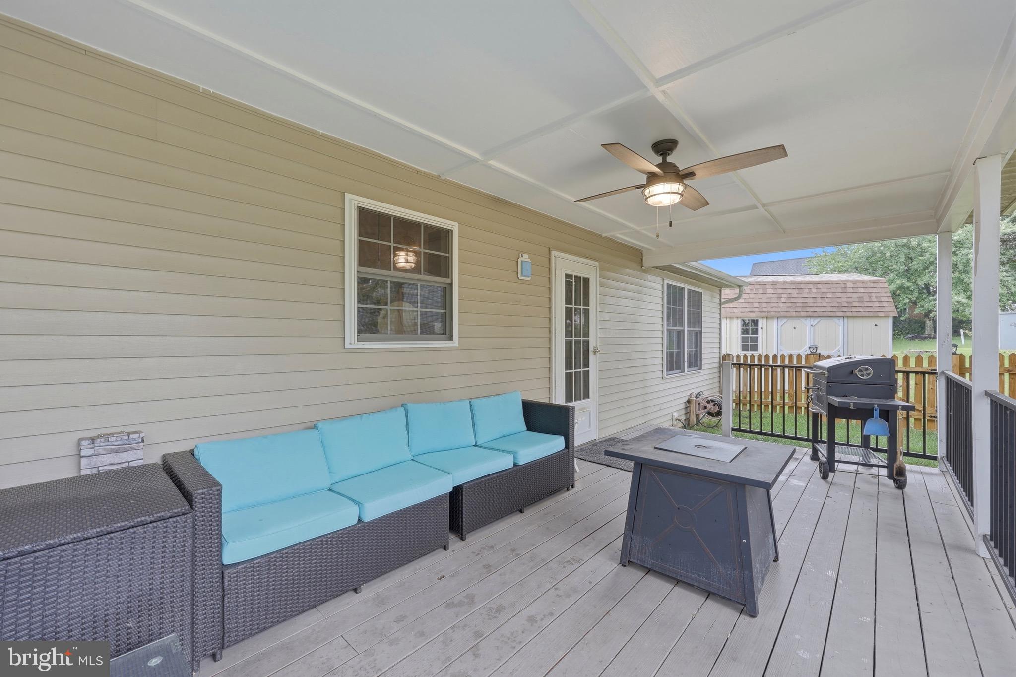 LAUREL RIDGE - Residential
