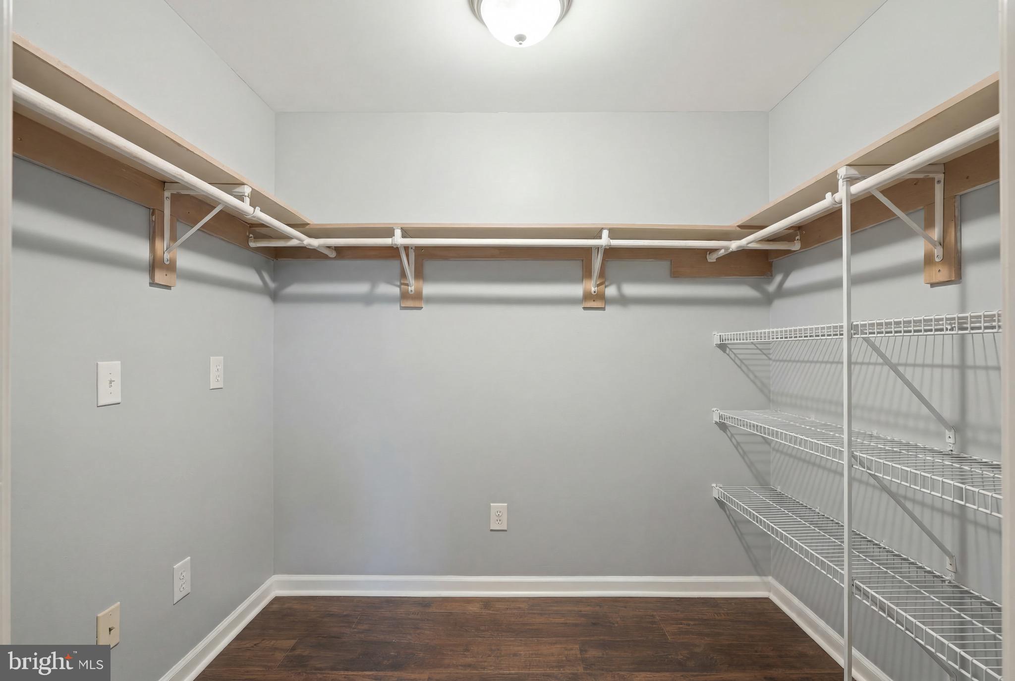 LAUREL RIDGE - Residential