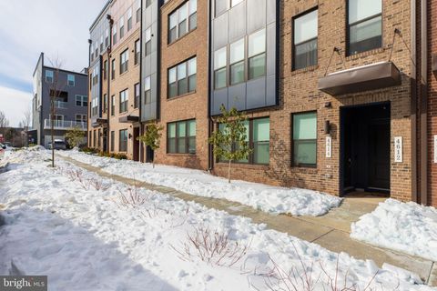 4614 OLIVINE DRIVE 85 CHANTILLY VA 20151