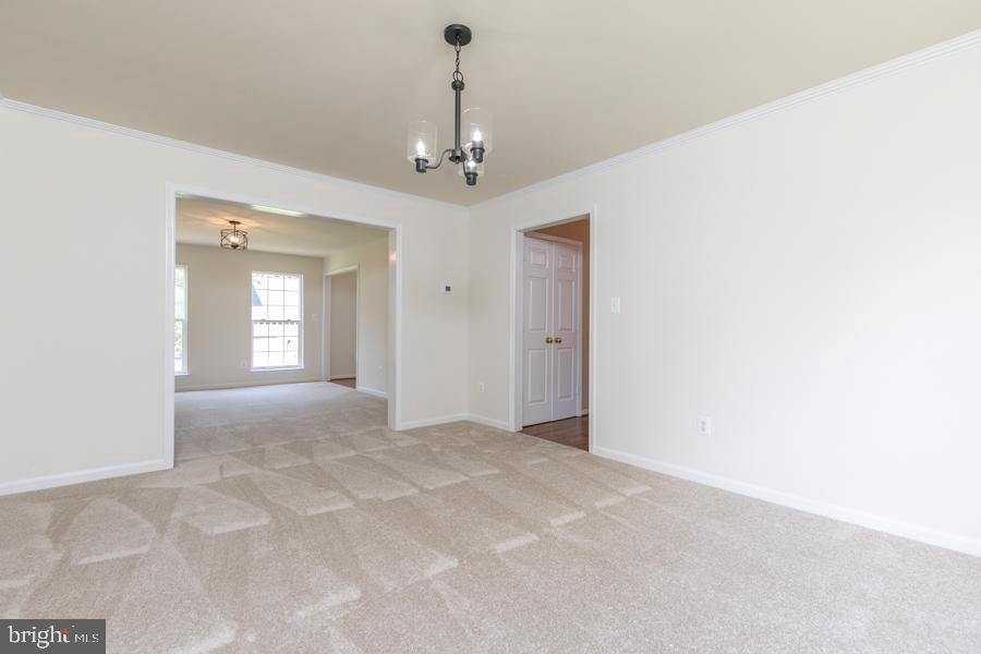 BLOOMS CROSSING - Residential