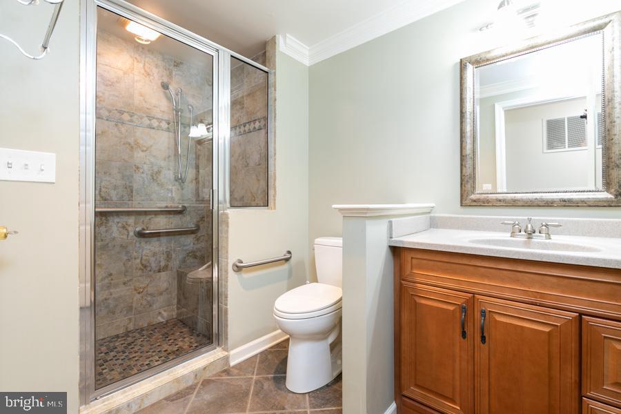 BLOOMS CROSSING - Residential