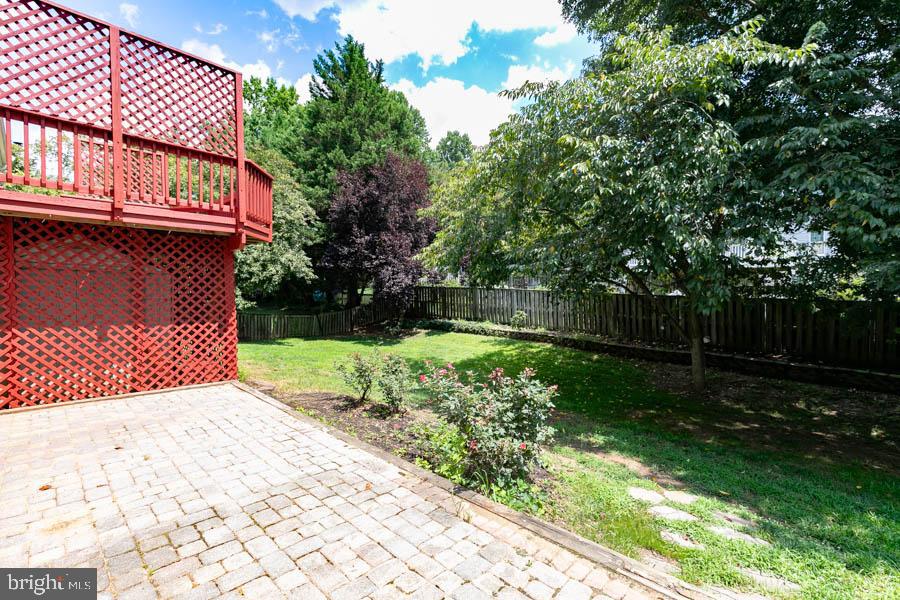 BLOOMS CROSSING - Residential