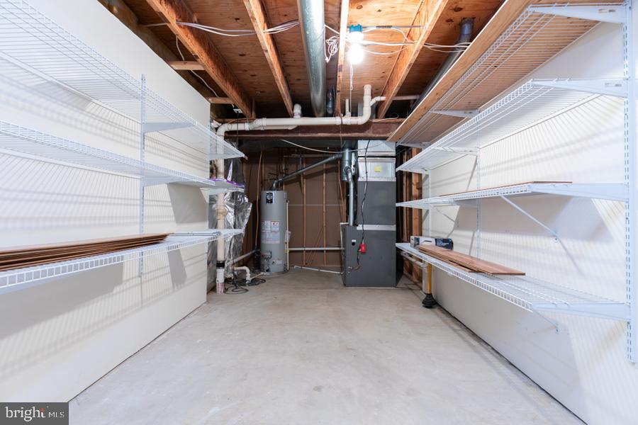 BLOOMS CROSSING - Residential