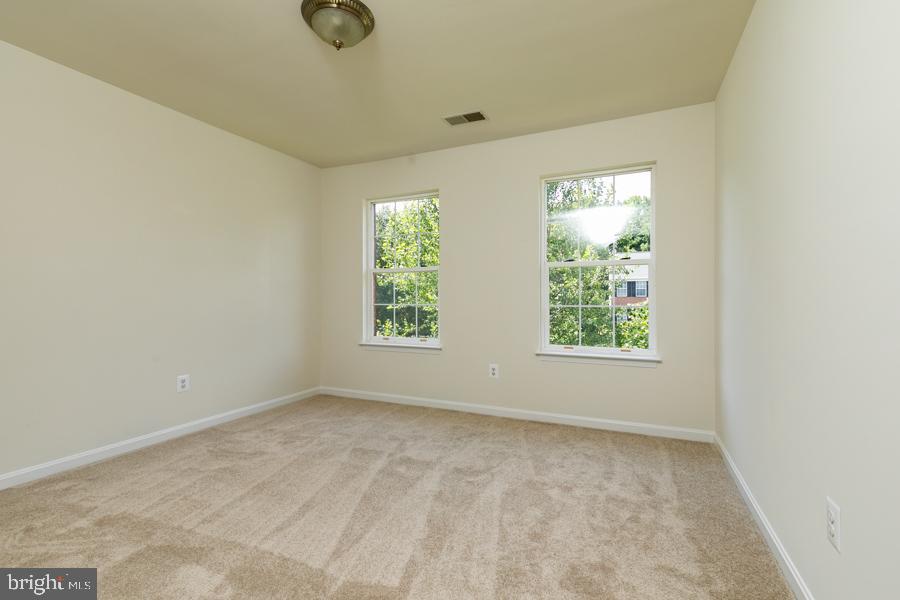 BLOOMS CROSSING - Residential