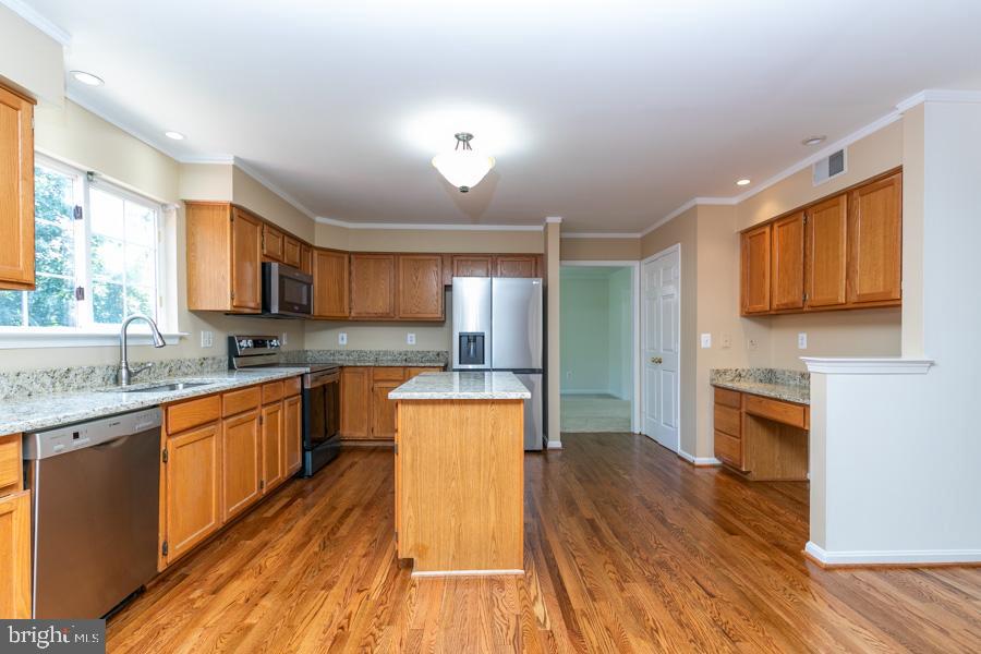 BLOOMS CROSSING - Residential