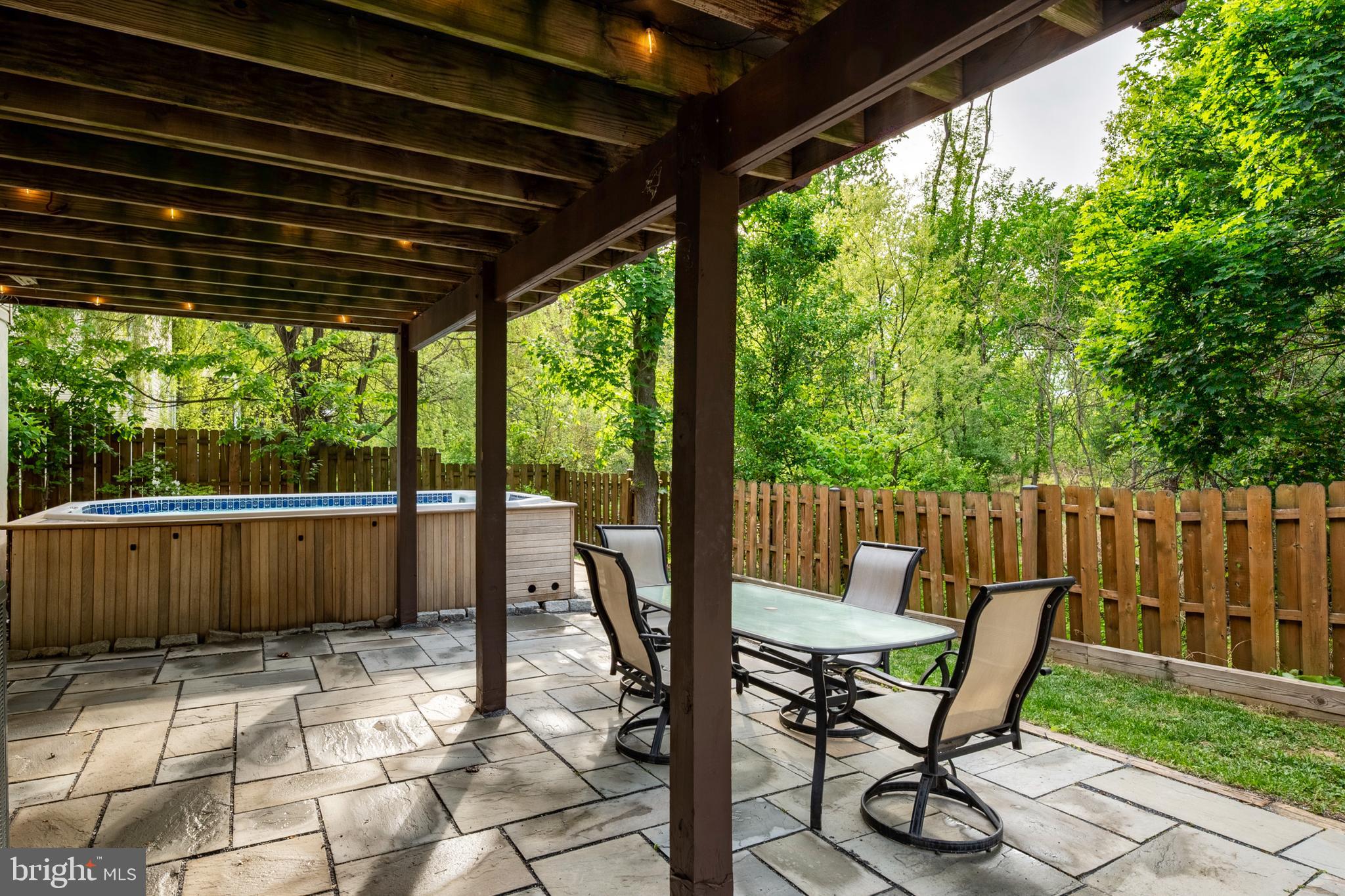 VILLAGE OF OWEN BROWN - Residential