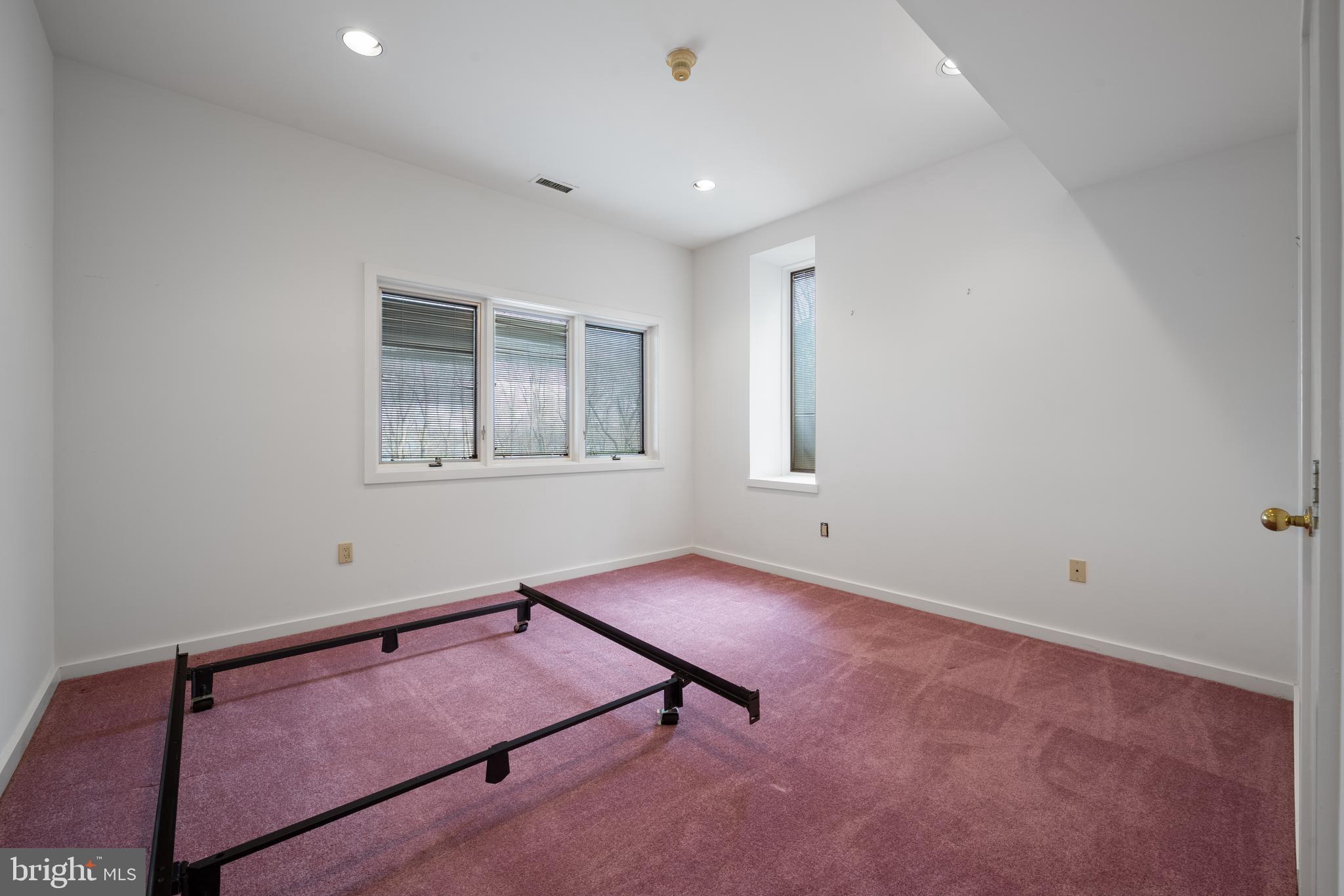 SPRINGTON POINTE - Residential