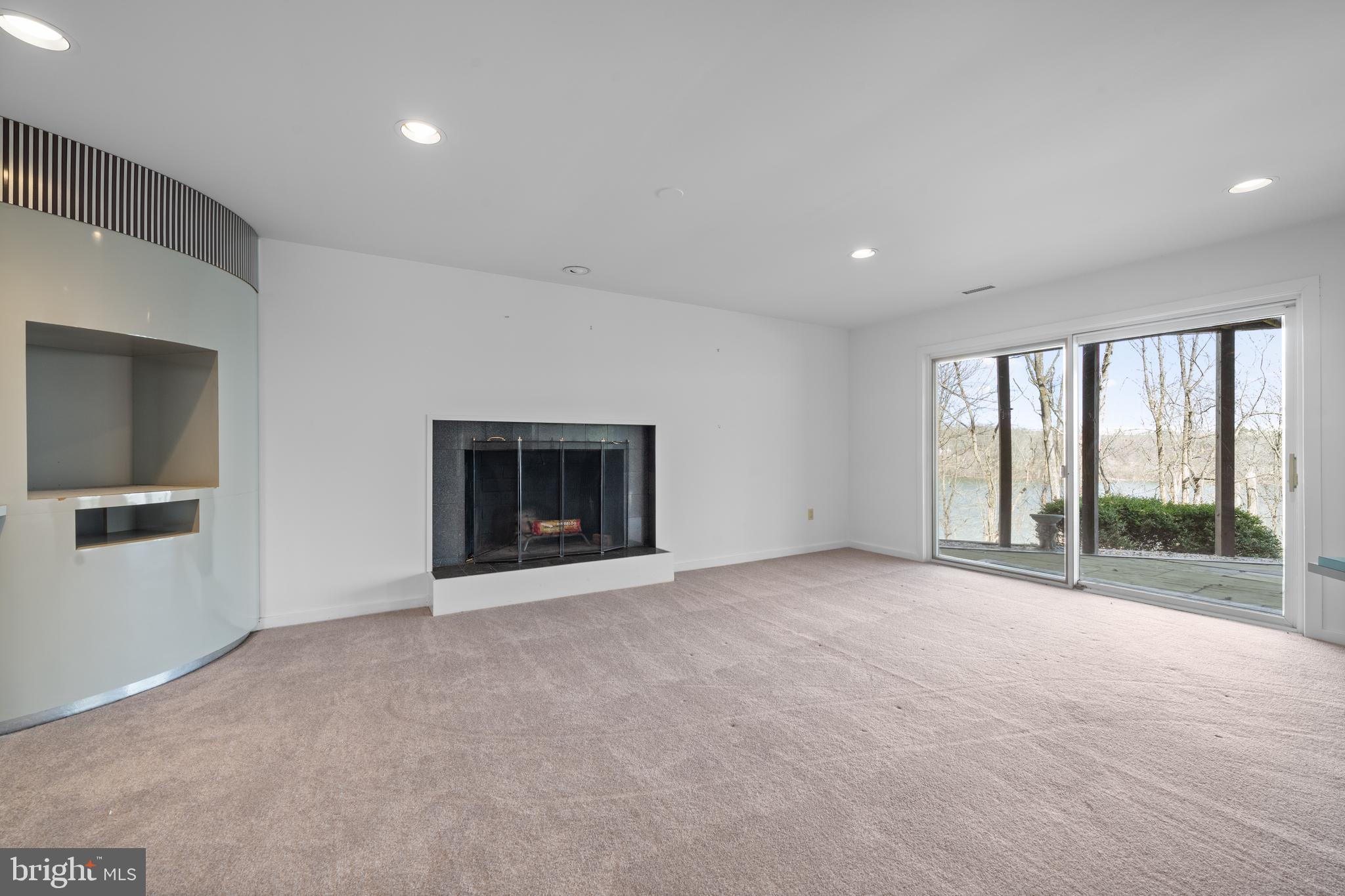 SPRINGTON POINTE - Residential