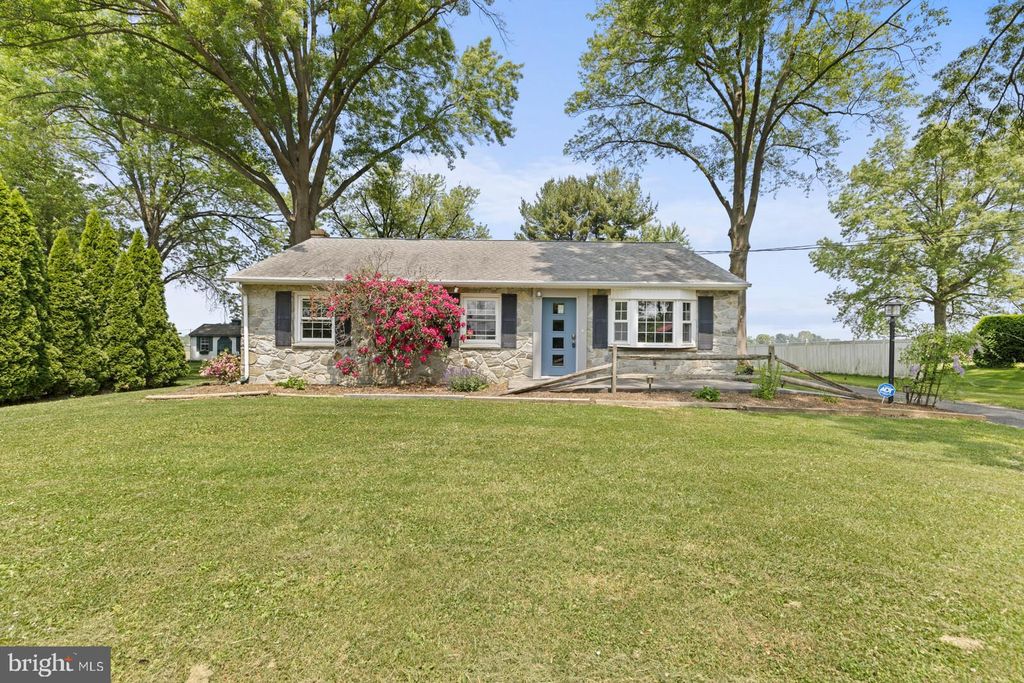 Photo of 282 SPRECHER RD, LANCASTER, PA 17603 (MLS # PALA2035212)