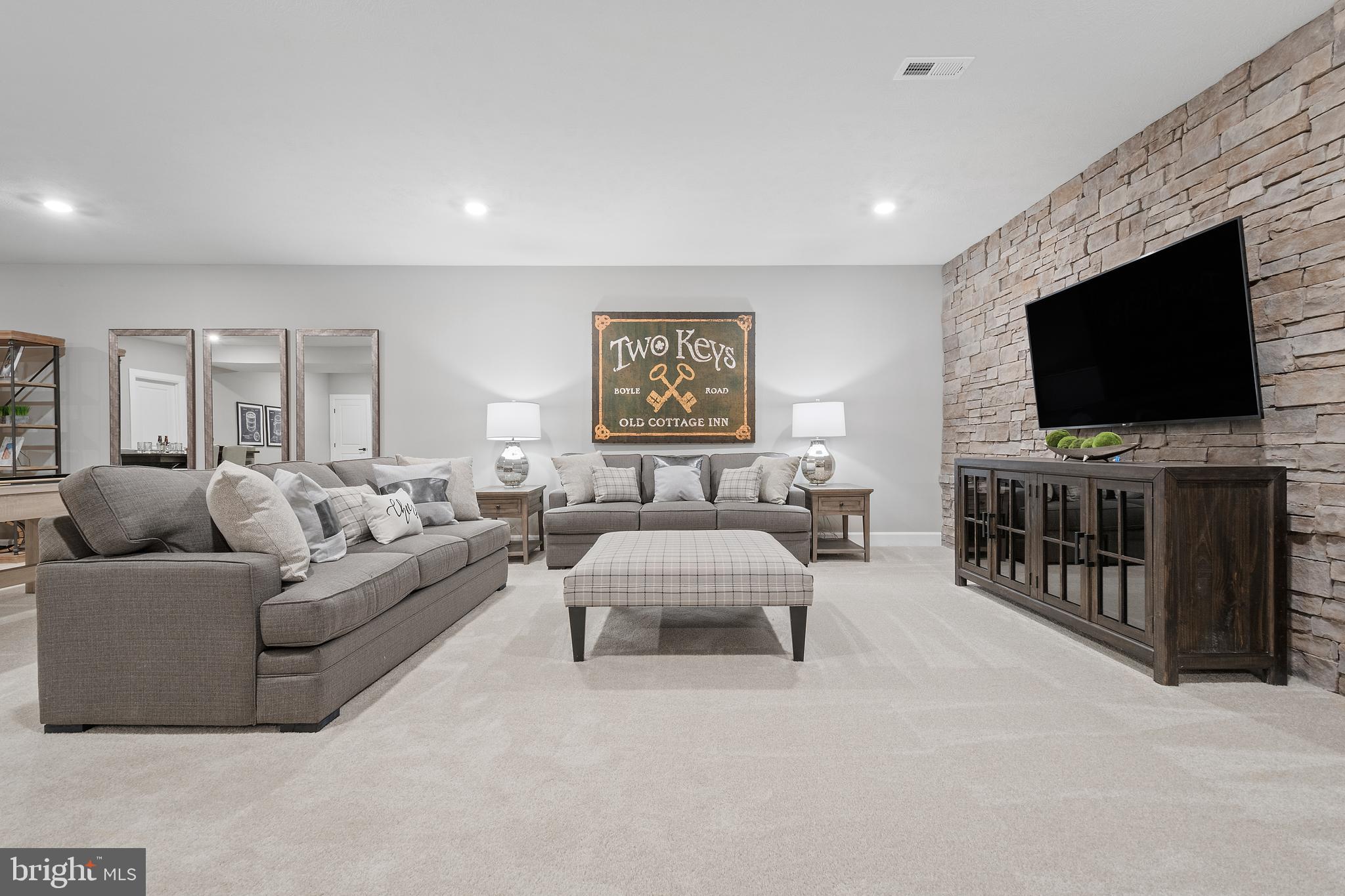 TWO RIVERS - Residential