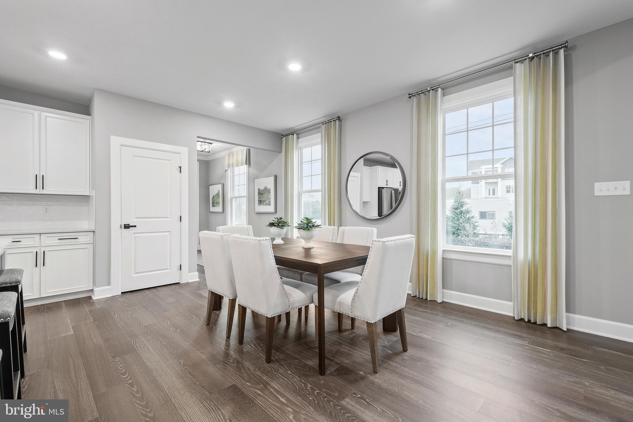 TWO RIVERS - Residential