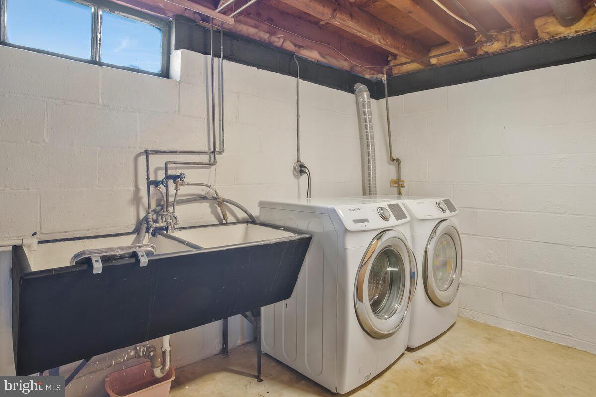 WINDSOR - Residential