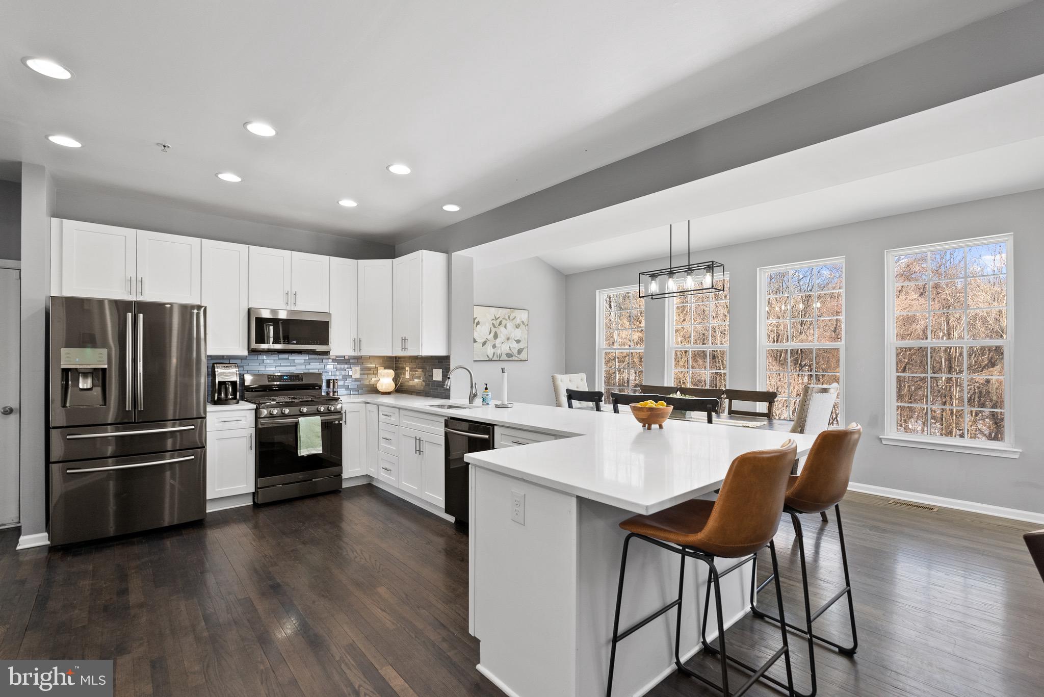 VISTAS AT GALLAHAN - Residential