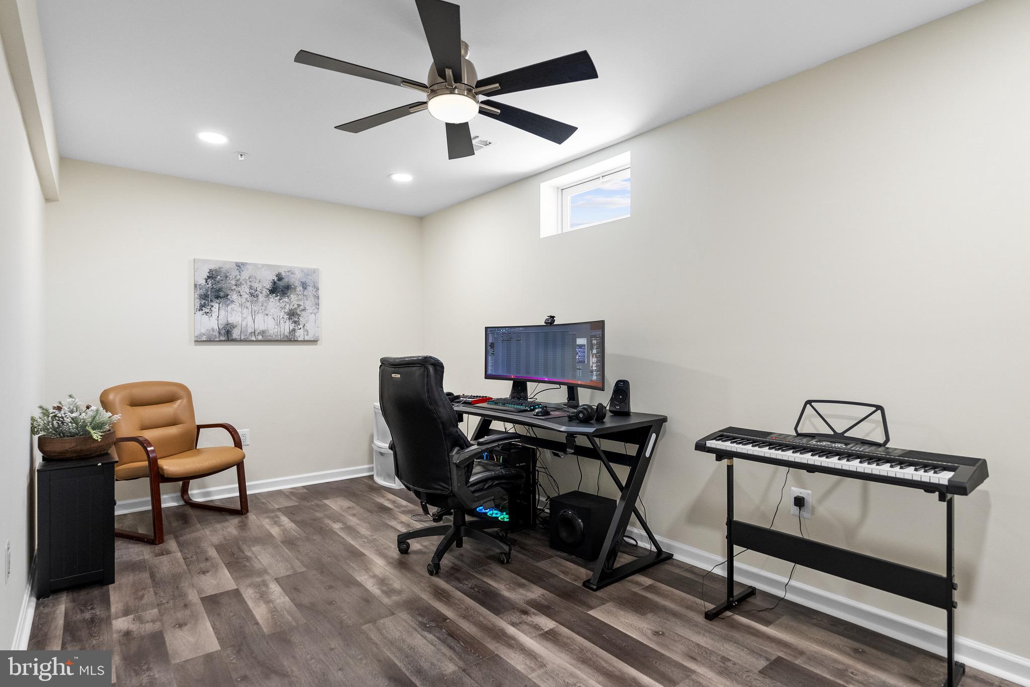 VISTAS AT GALLAHAN - Residential