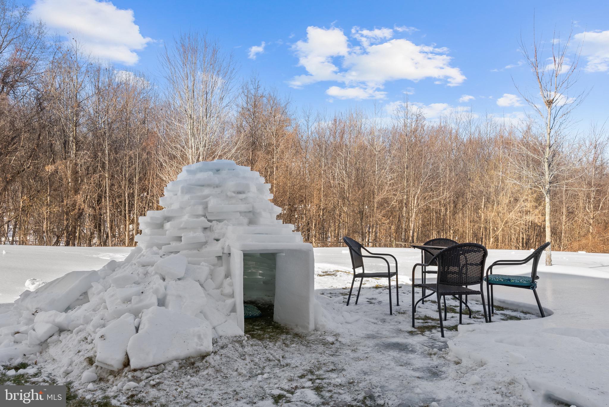 VISTAS AT GALLAHAN - Residential