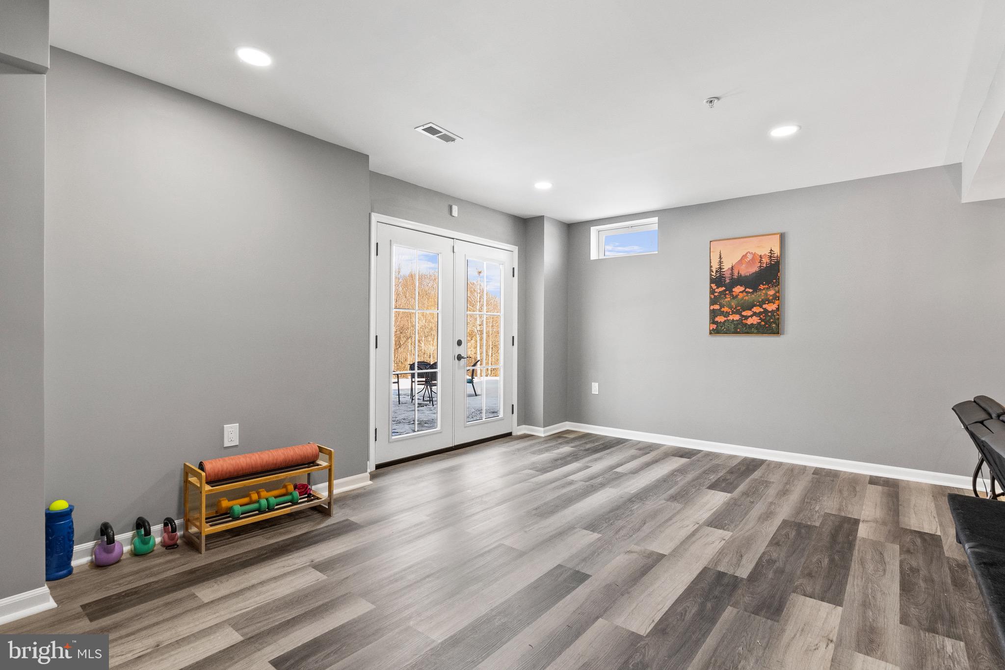 VISTAS AT GALLAHAN - Residential